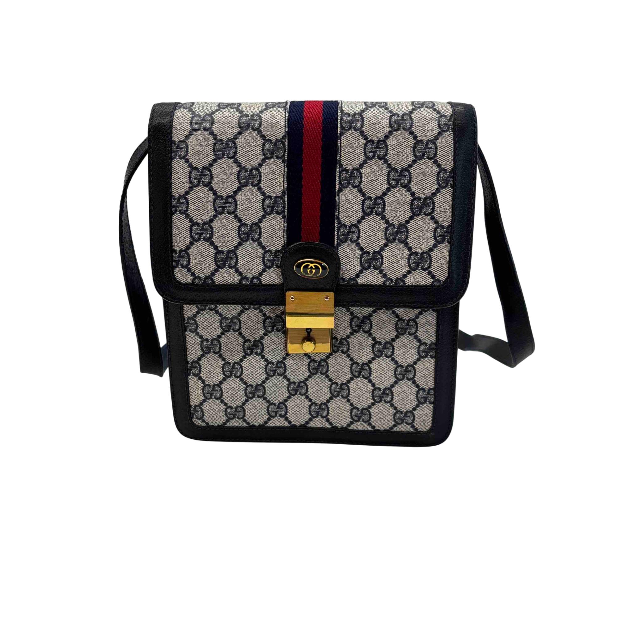 人気のクリスマスアイテムがいっぱい！ GG Gucci Supreme Bag Messenger Sherryline Canvas 小物