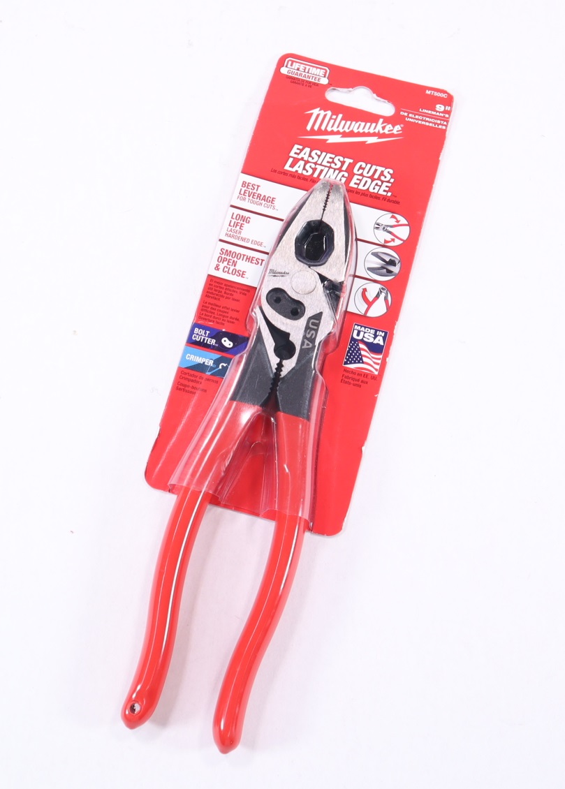 Milwaukee 9-Inch Lineman's Pliers – Dipped Grip With Crimper And Bolt Cutter (MT500C)