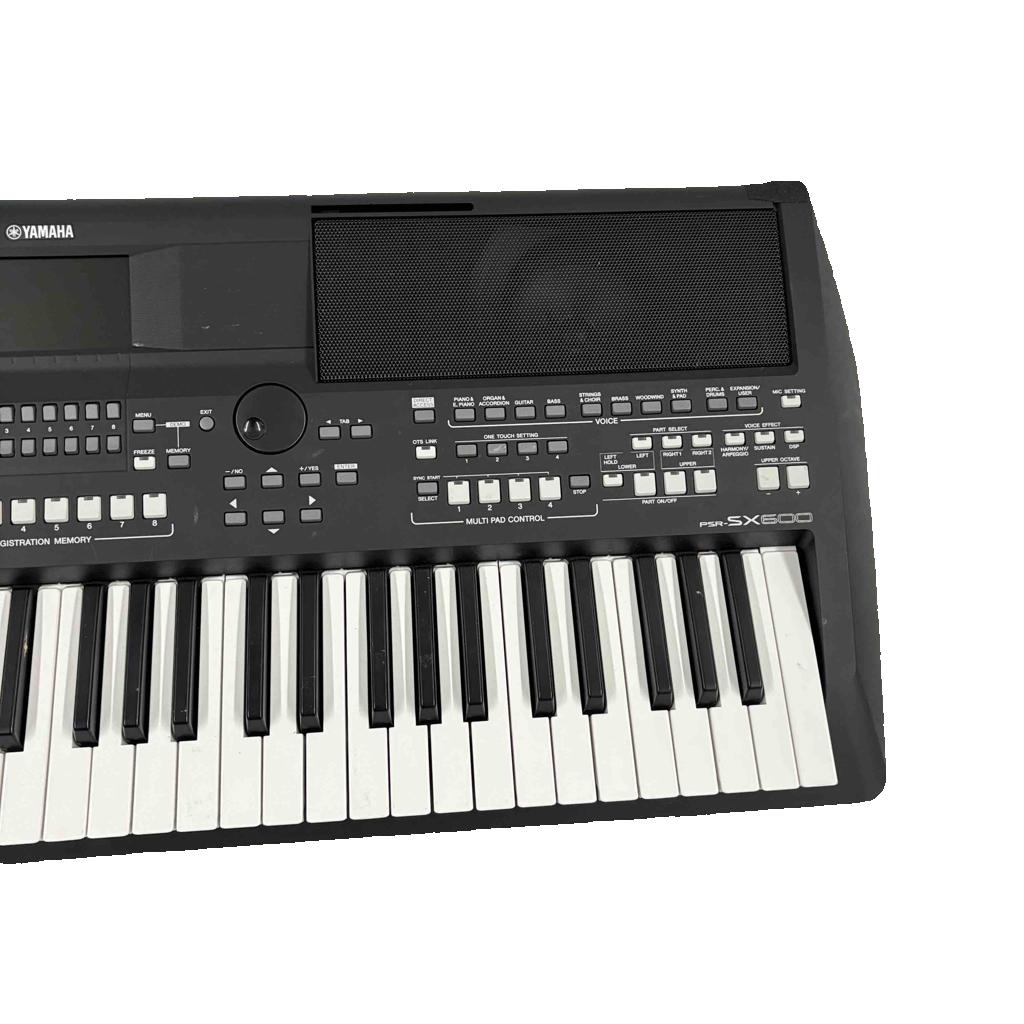 Yamaha PSR-SX600 Professional Arranger Workstation Digital