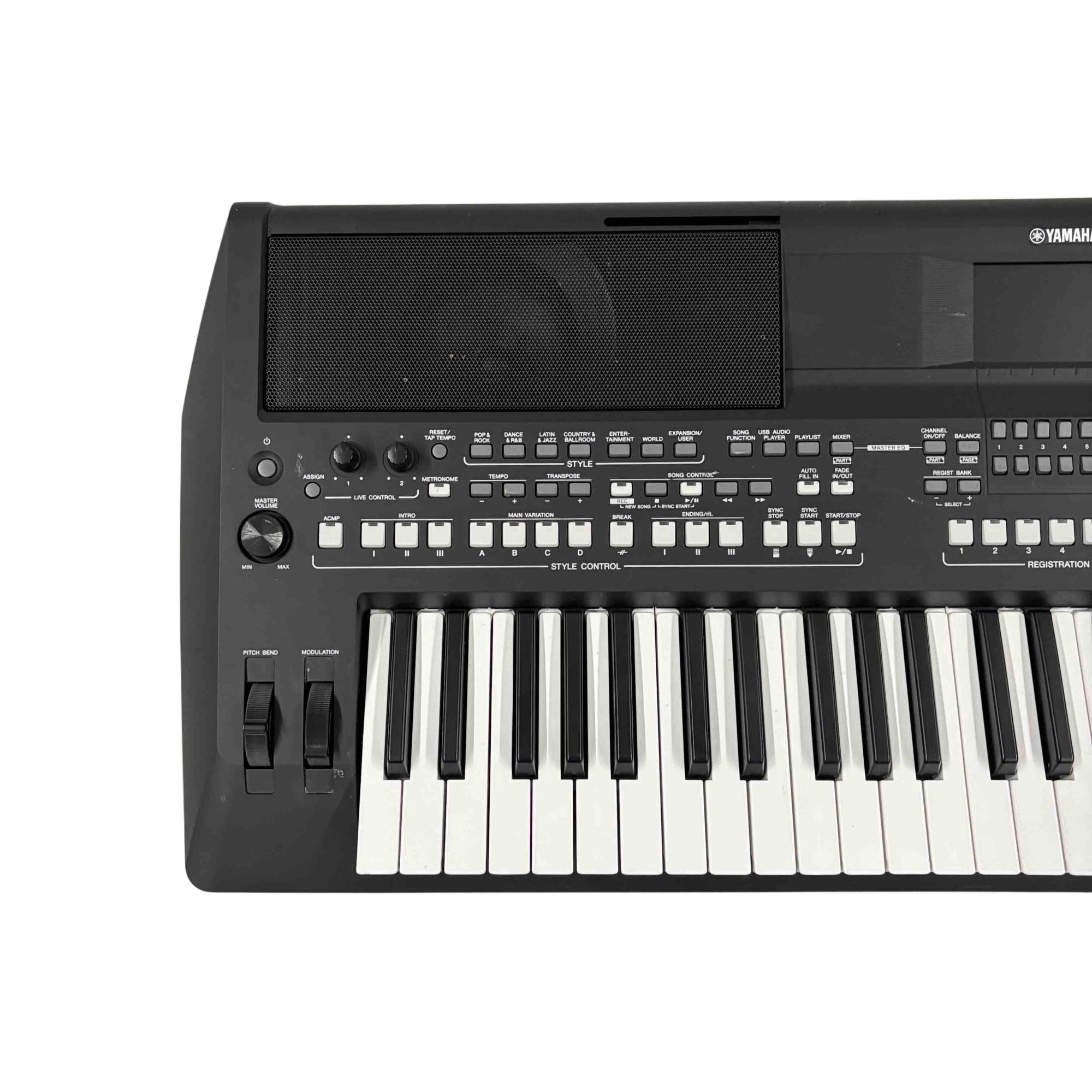 Yamaha PSR-SX600 Professional Arranger Workstation Digital Keyboard