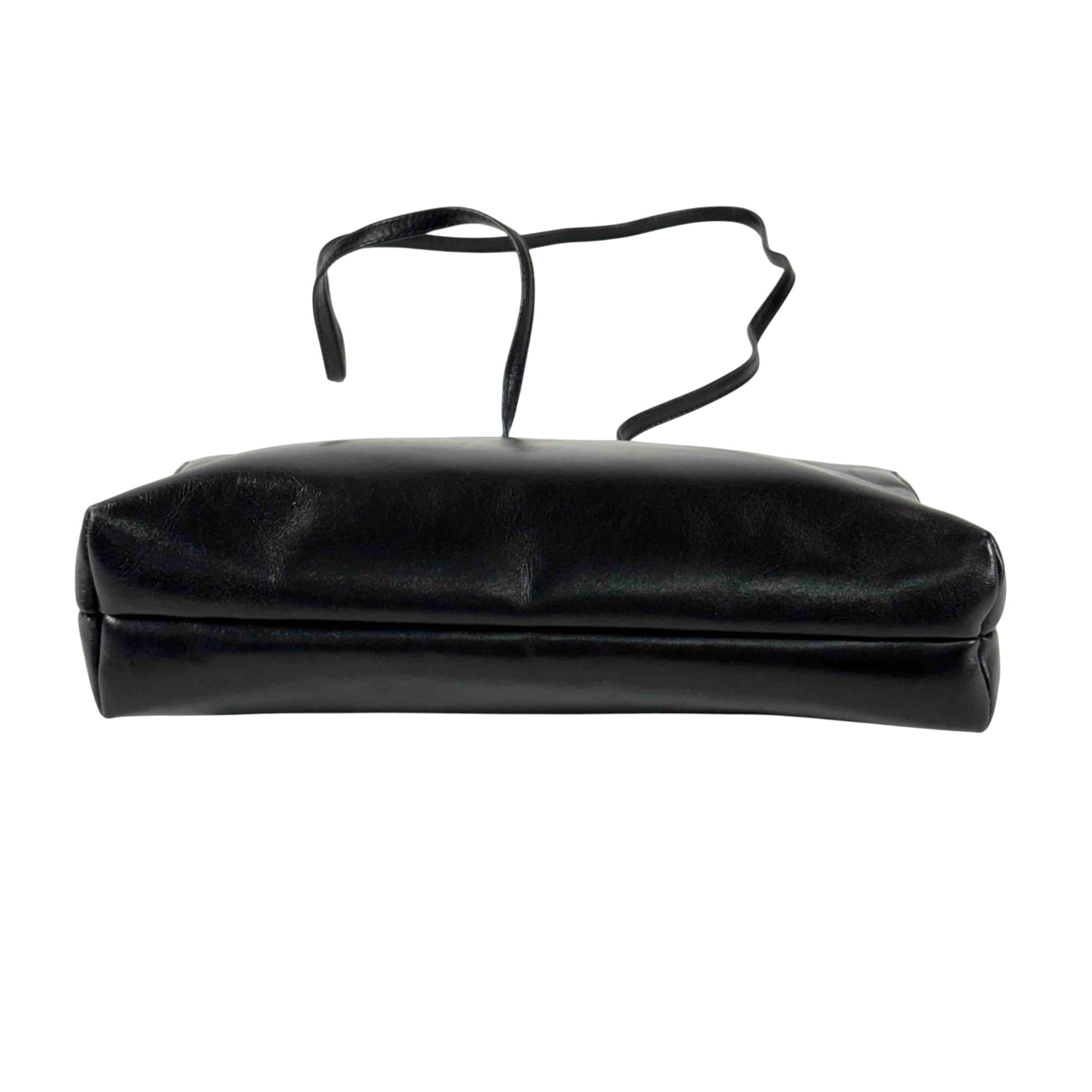 Salvatore Ferragamo Black Leather Luxury Fashion Shoulder Bag
