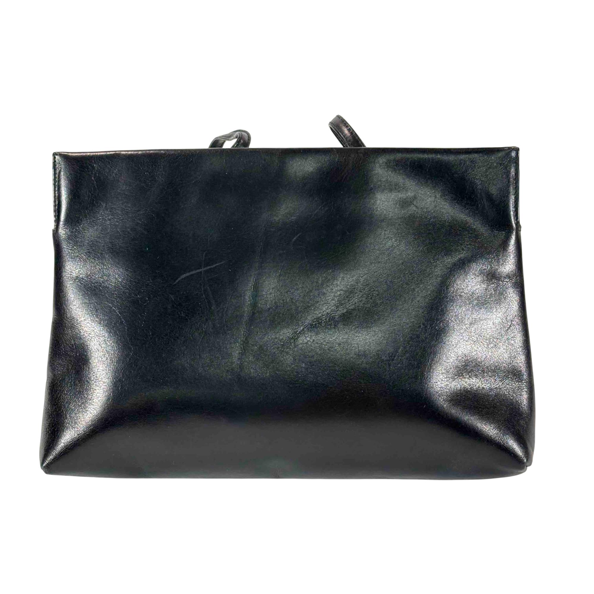 Salvatore Ferragamo Black Leather Luxury Fashion Shoulder Bag
