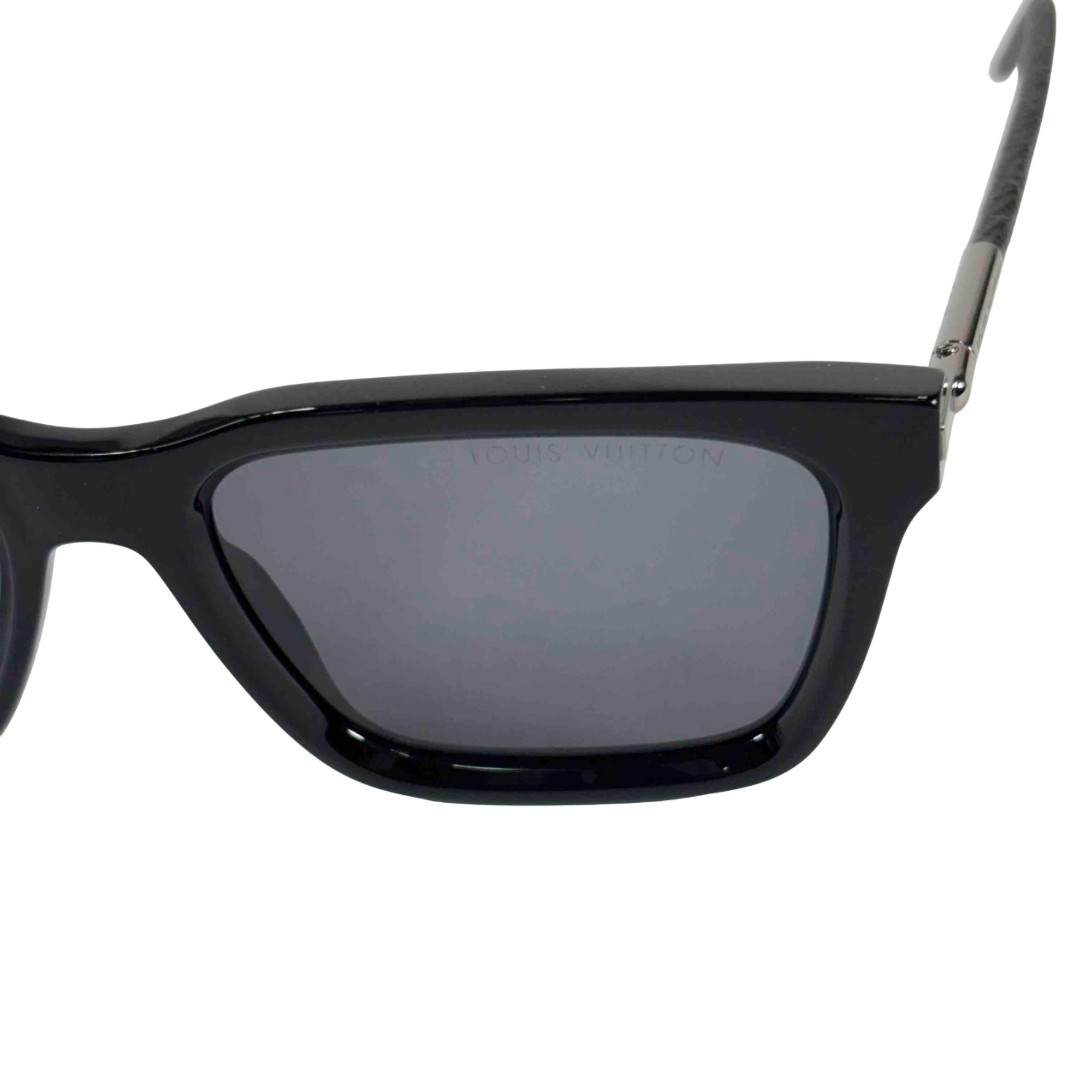 Louis Vuitton Z1830U LV Blaze Square Black Frame Grey Lens Fashion