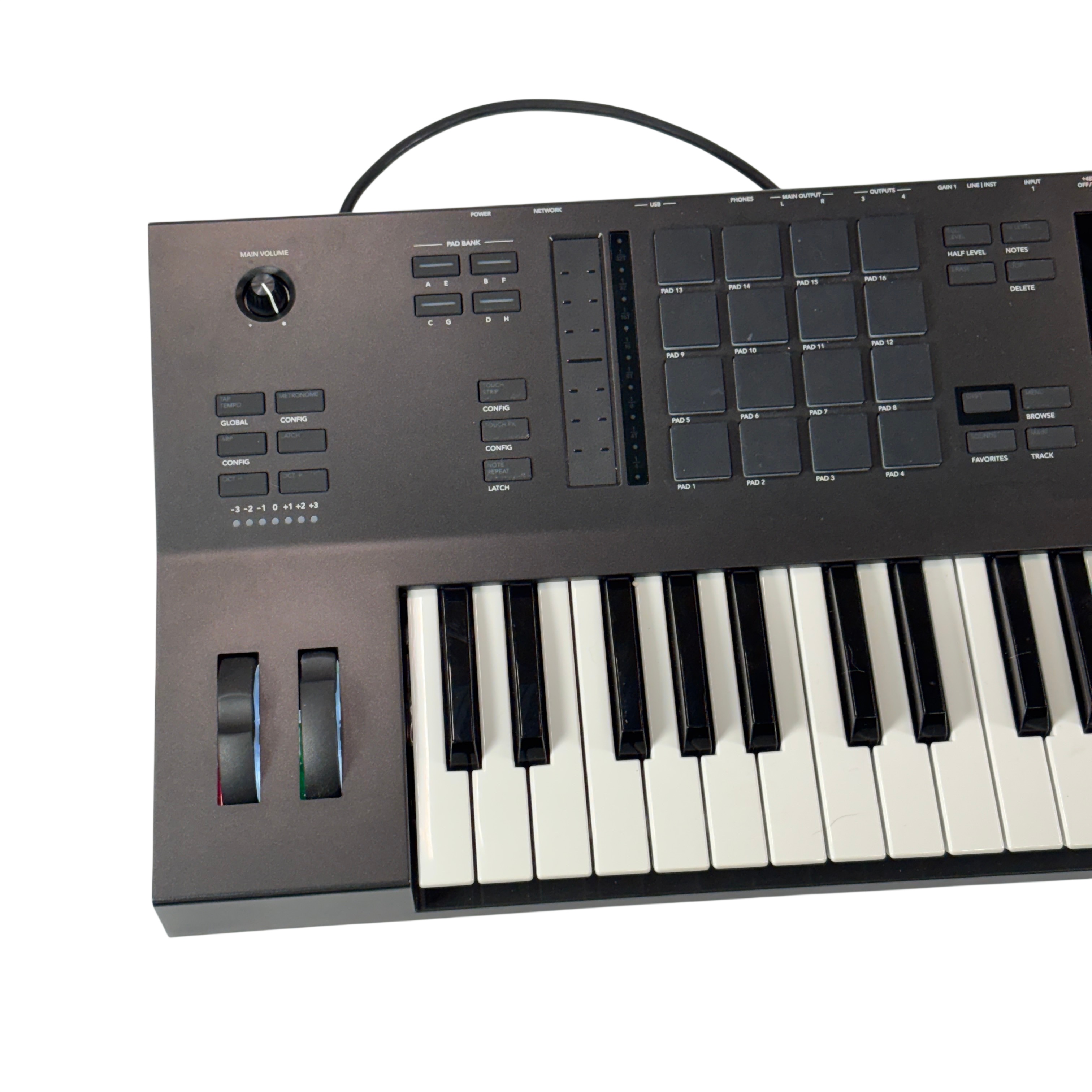 Akai Professional MPC Key 61 Standalone Production Synthesizer