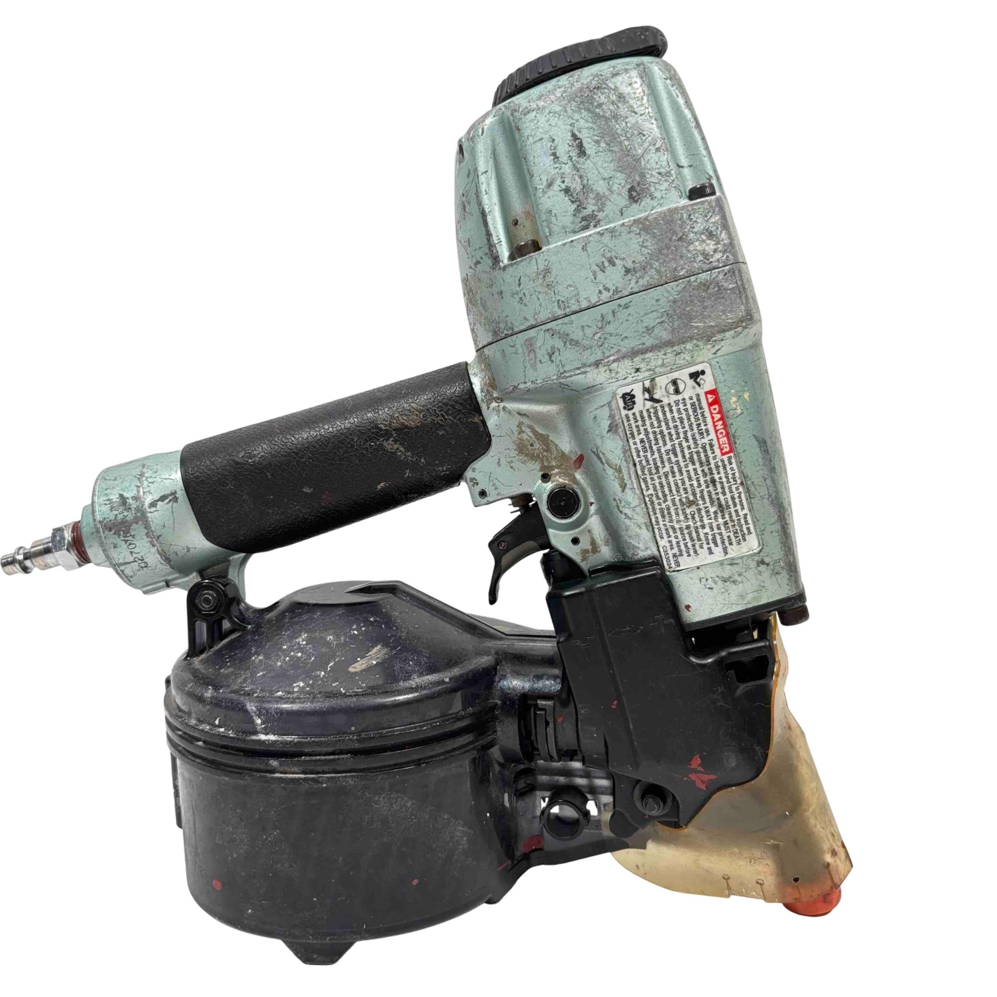 Hitachi NV65AH2 2-1/2-in 15 -Degree Pneumatic Siding Nailer