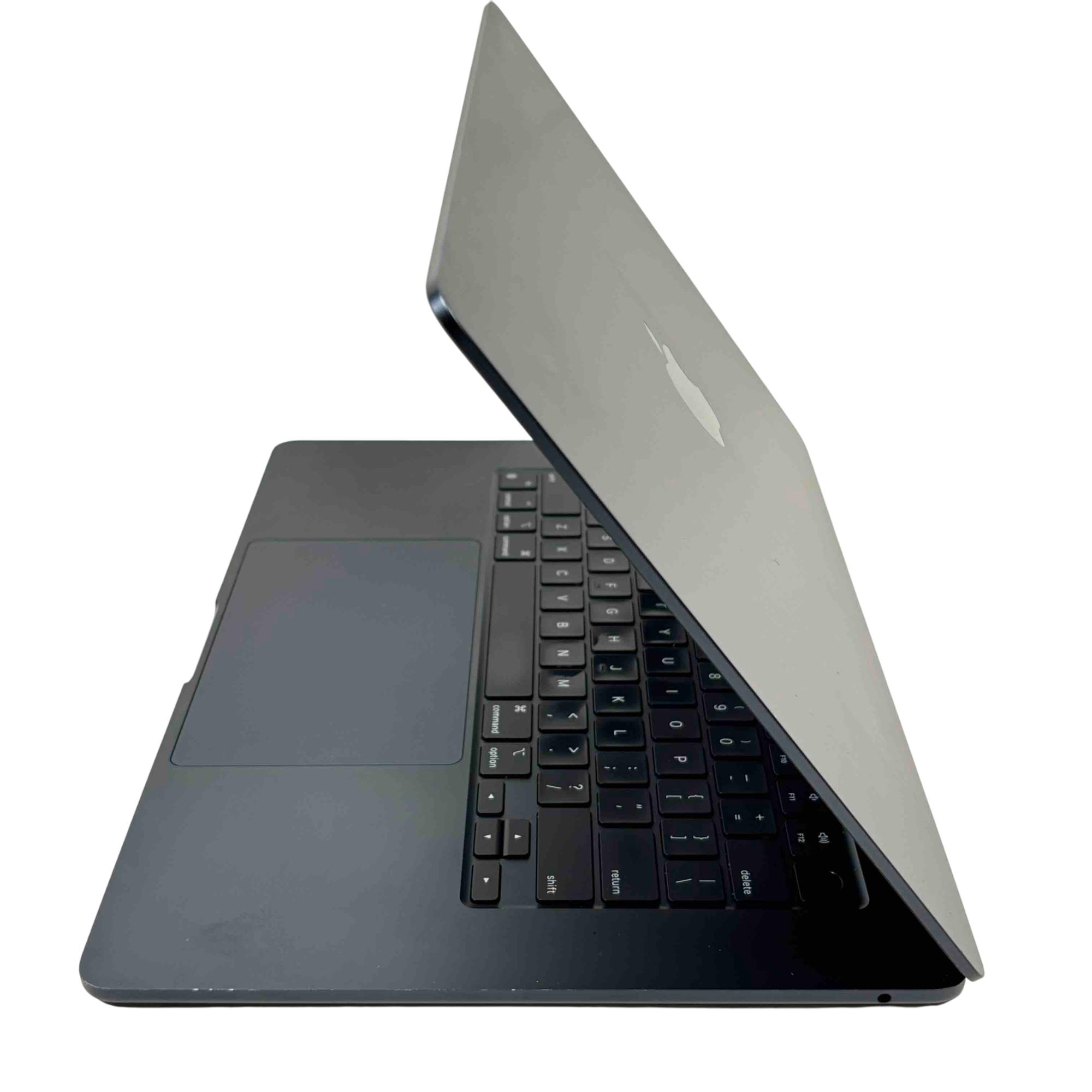 MacBook Air 2023 M2 ジャンク品 MacBook Air (2023) 15-inch - Apple M2 8-core and 10-core GPU