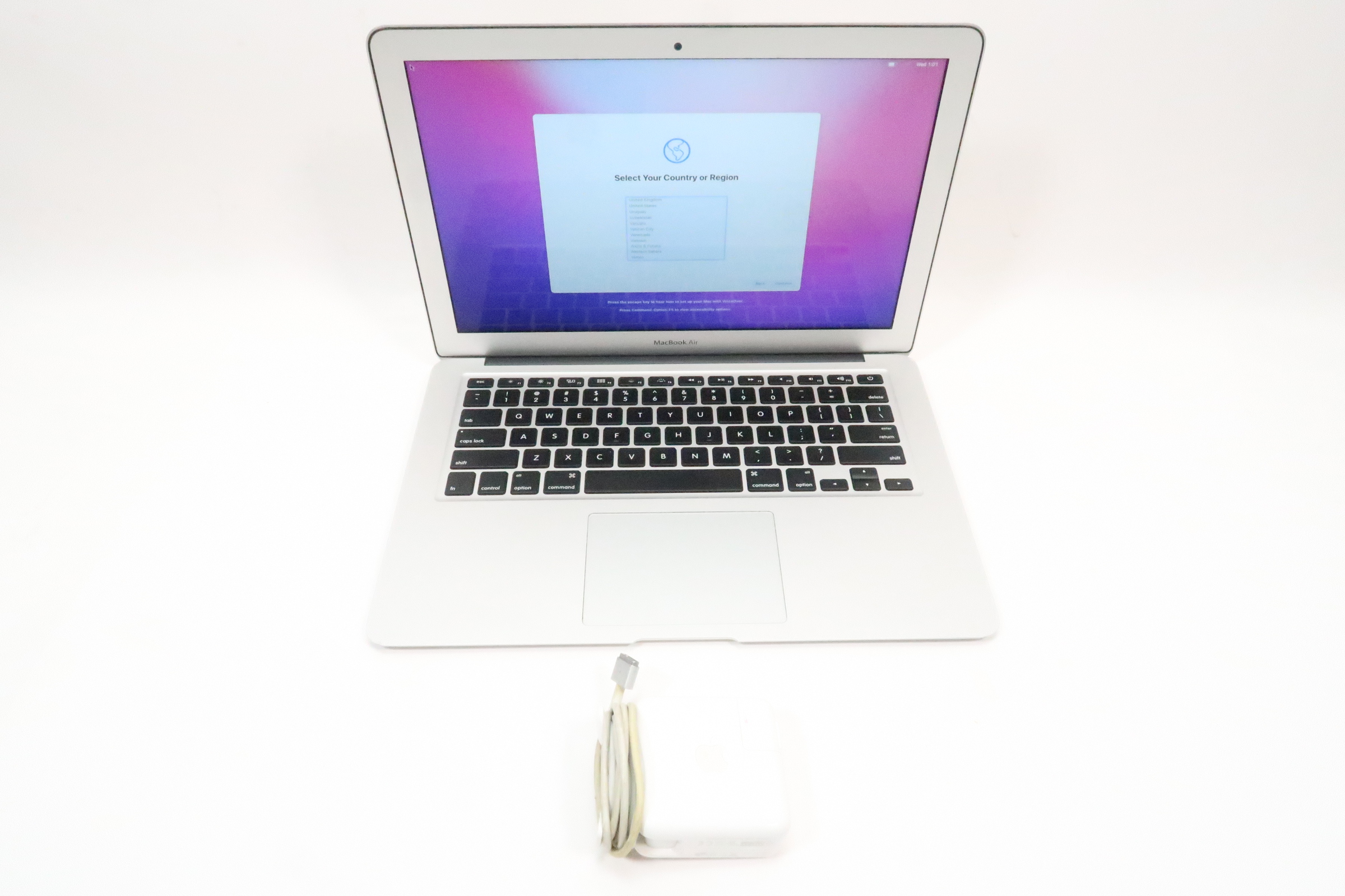 Apple MacBook Air MQD32LL/A (2017) Core i5-5350U@1.8GHz 8GB RAM 