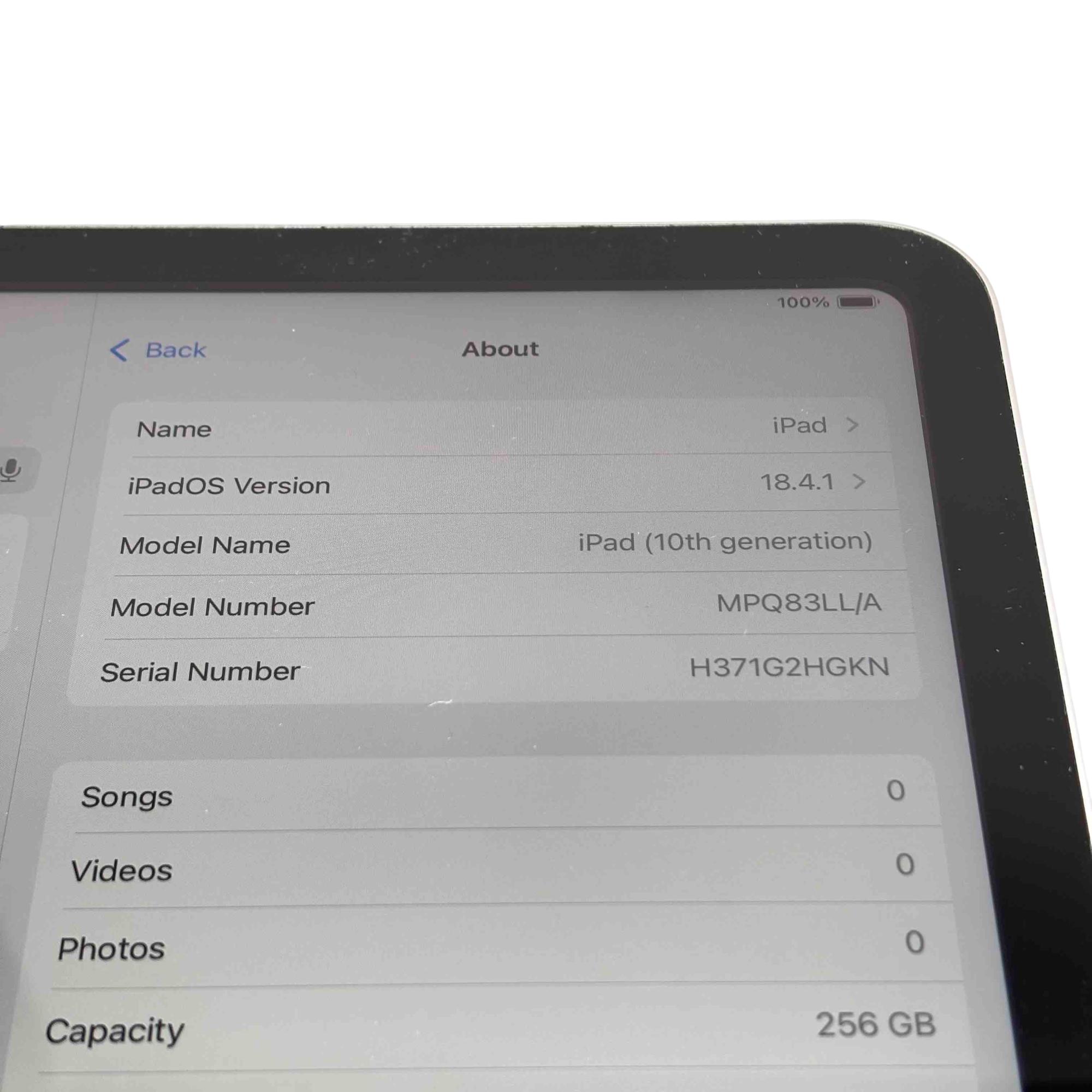 Apple iPad 10th Gen A2696 MPQ83LL/A 256GB 10.9