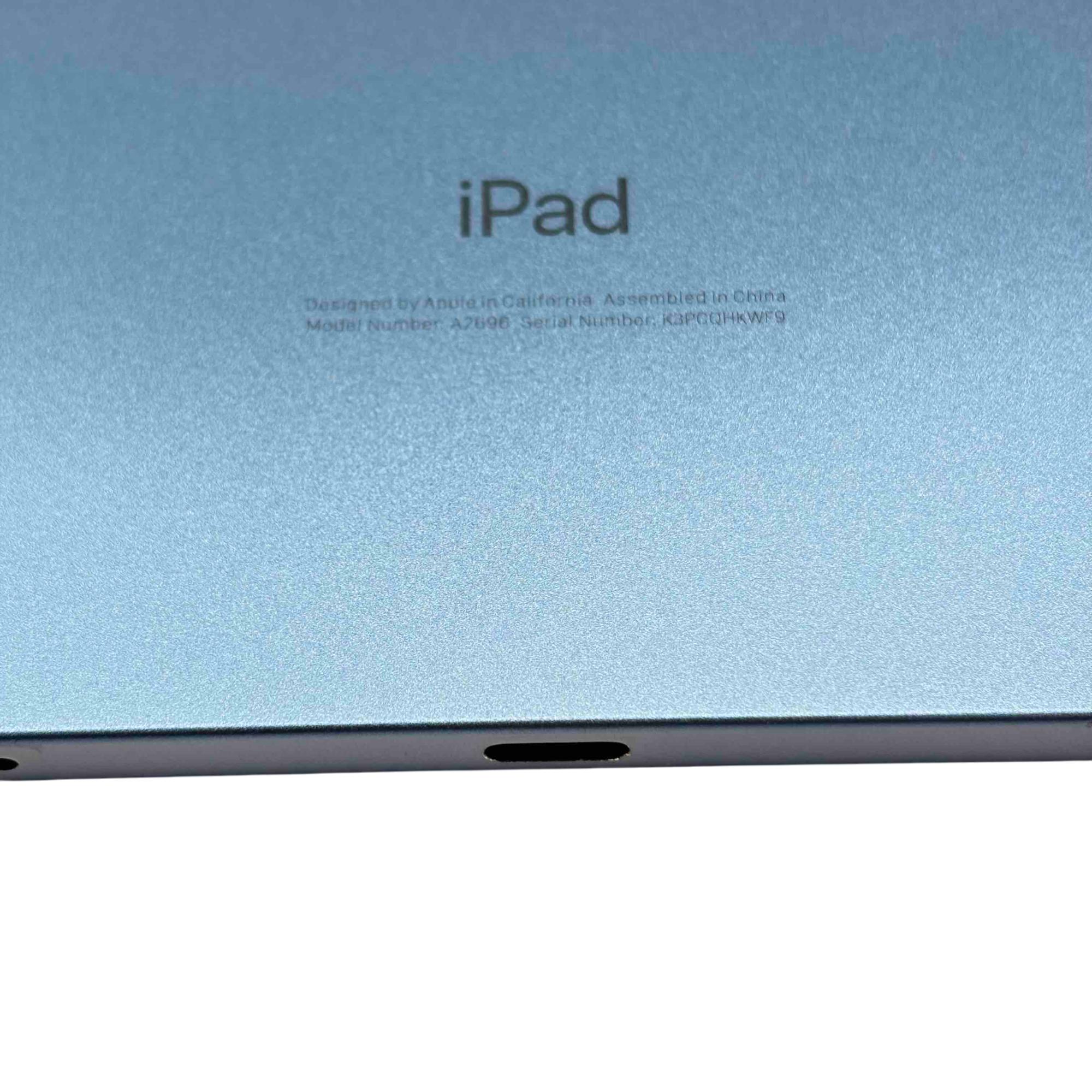 Apple iPad 10th Gen A2696 MPQ13LL/A 64GB 10.9