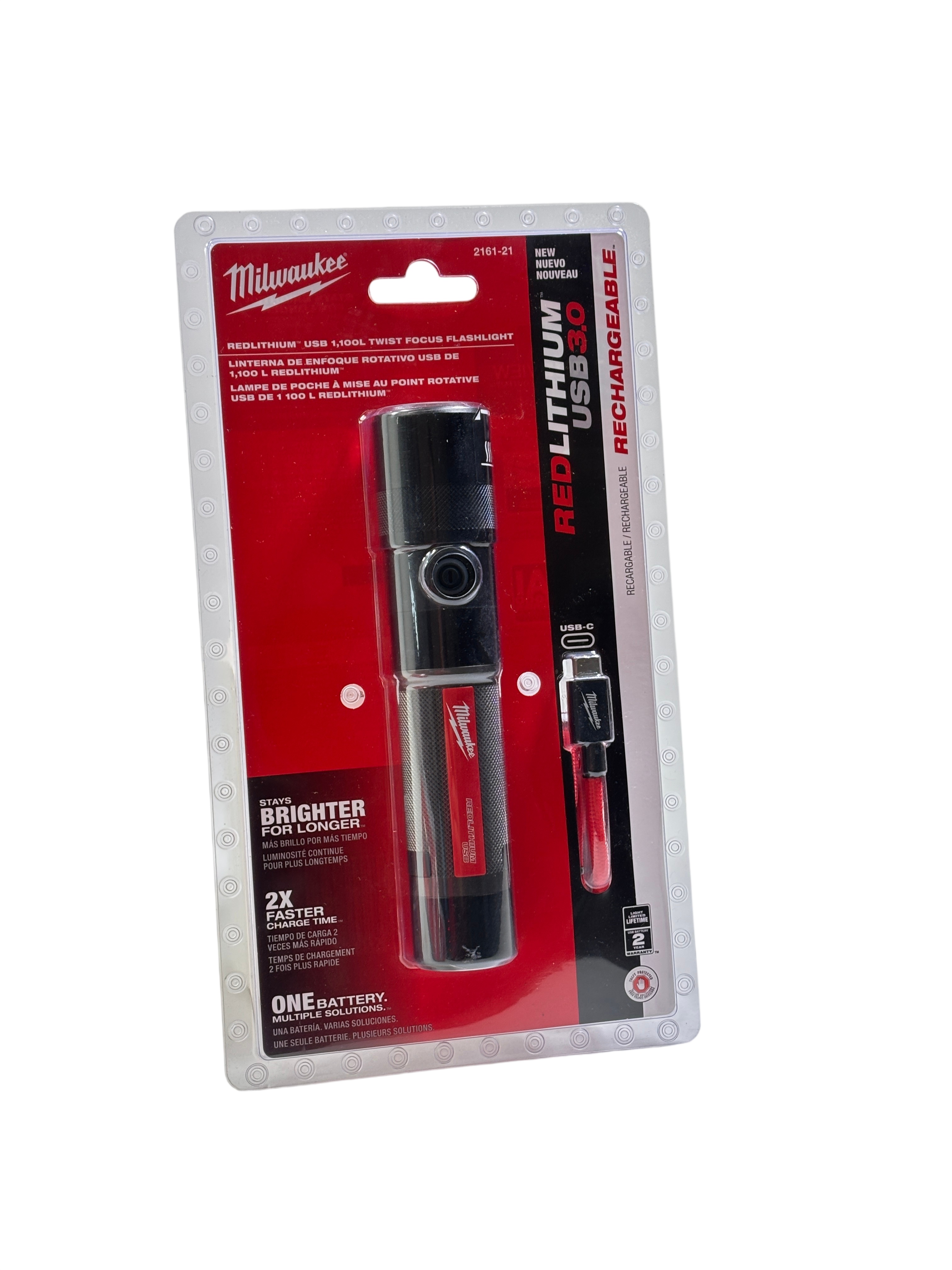 Milwaukee 2161-21 1100-Lumen Twist Focus Flashlight Milwaukee 2161-21 1100-Lumen Twist Focus Flashlight