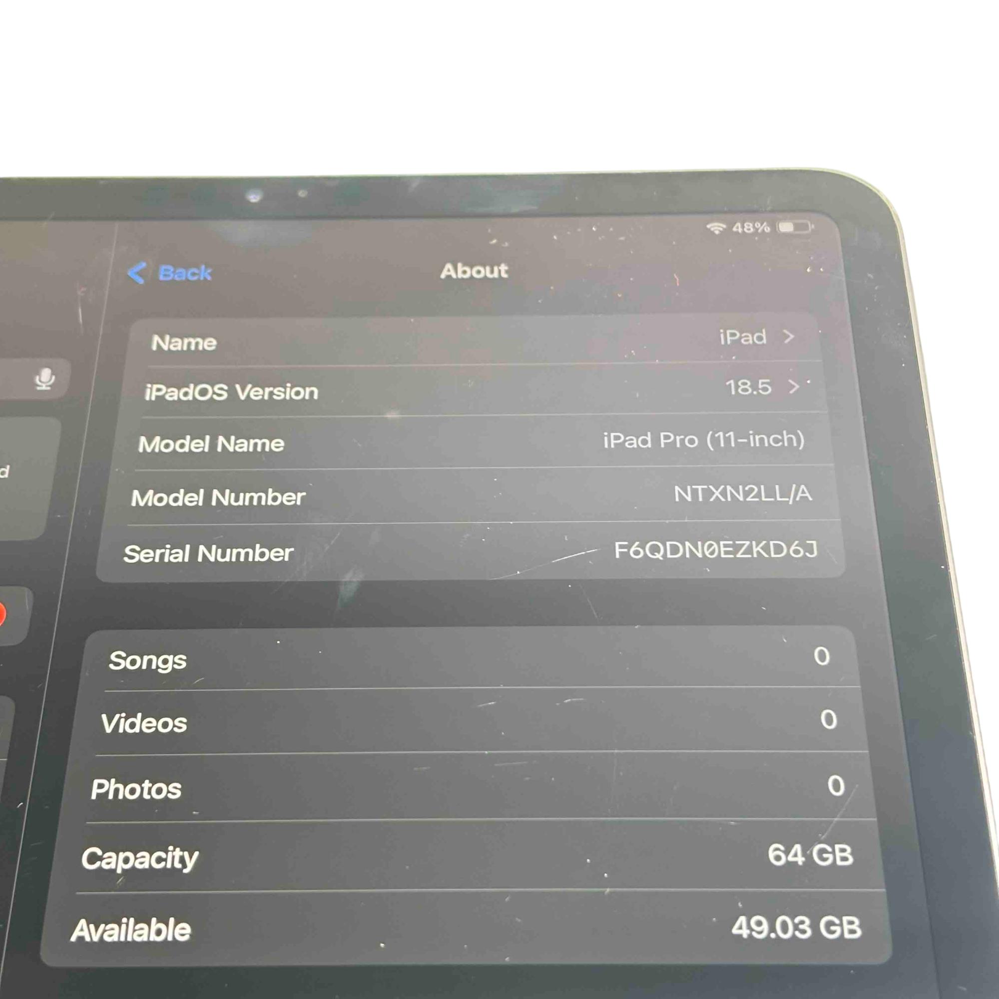 Apple iPad Pro A1980 NTXN2LL/A 64GB Wi-Fi 11