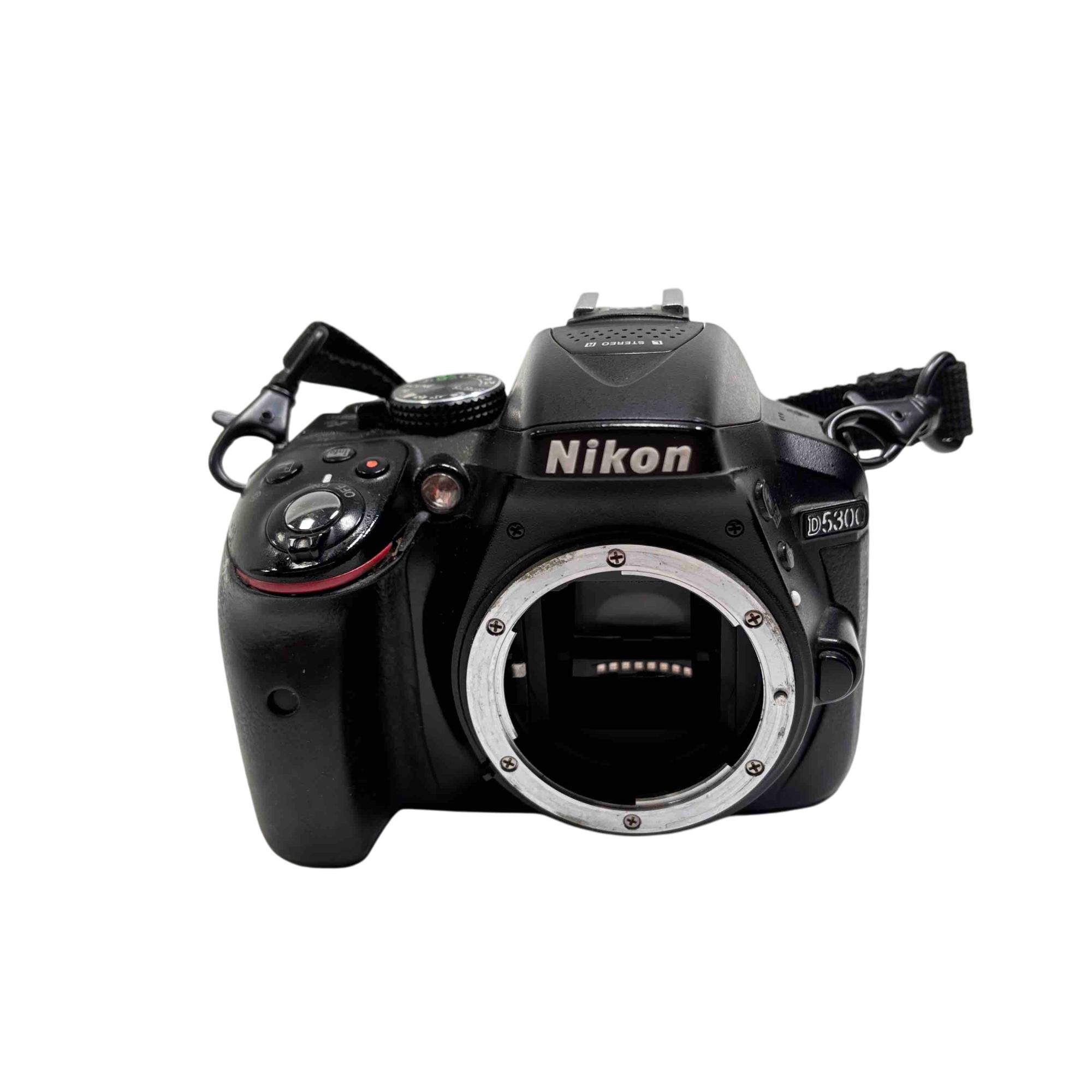 Nikon 【動作未確認ジャンク】Nikon D5300 + AF-S DX NIKKOR 18-55mm 1