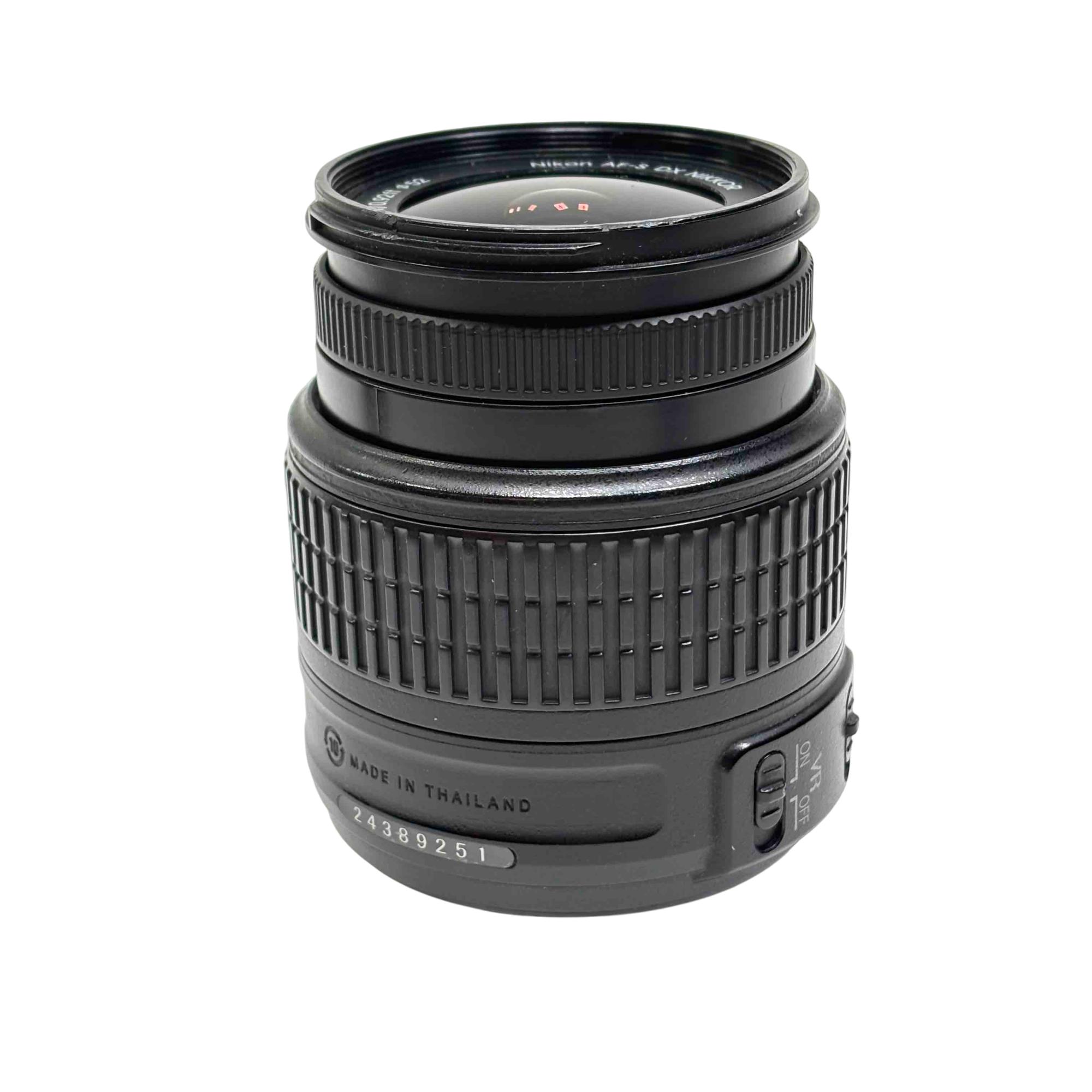 Nikon D5300 24.2MP CMOS Digital SLR Camera/AF-S DX NIKKOR 18