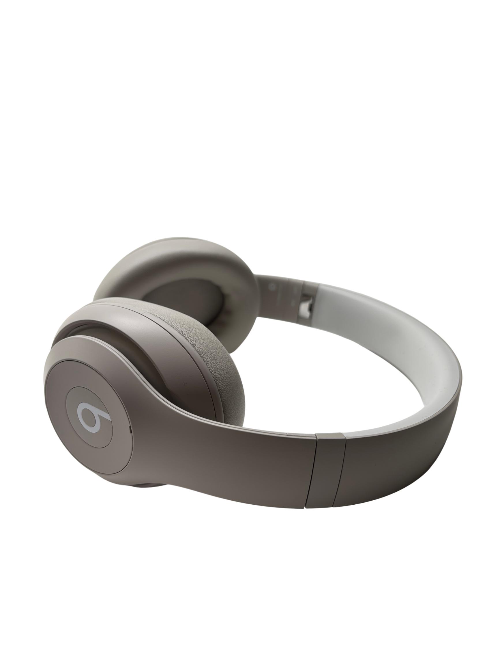 Apple Beats Studio Pro Model A2924 Wireless Bluetooth Headphones