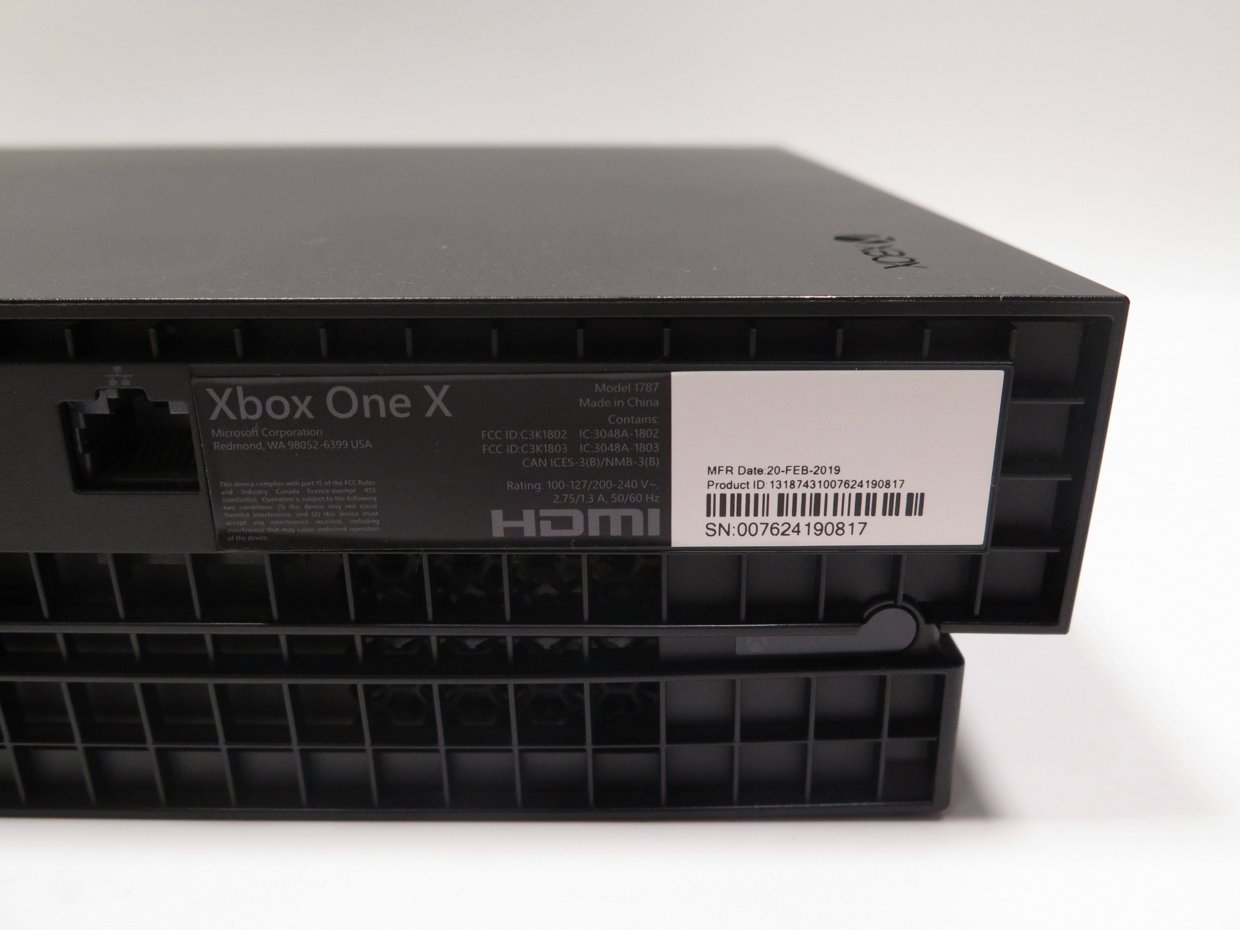 Microsoft 1787 Xbox One X 1TB Video Game Console 6290