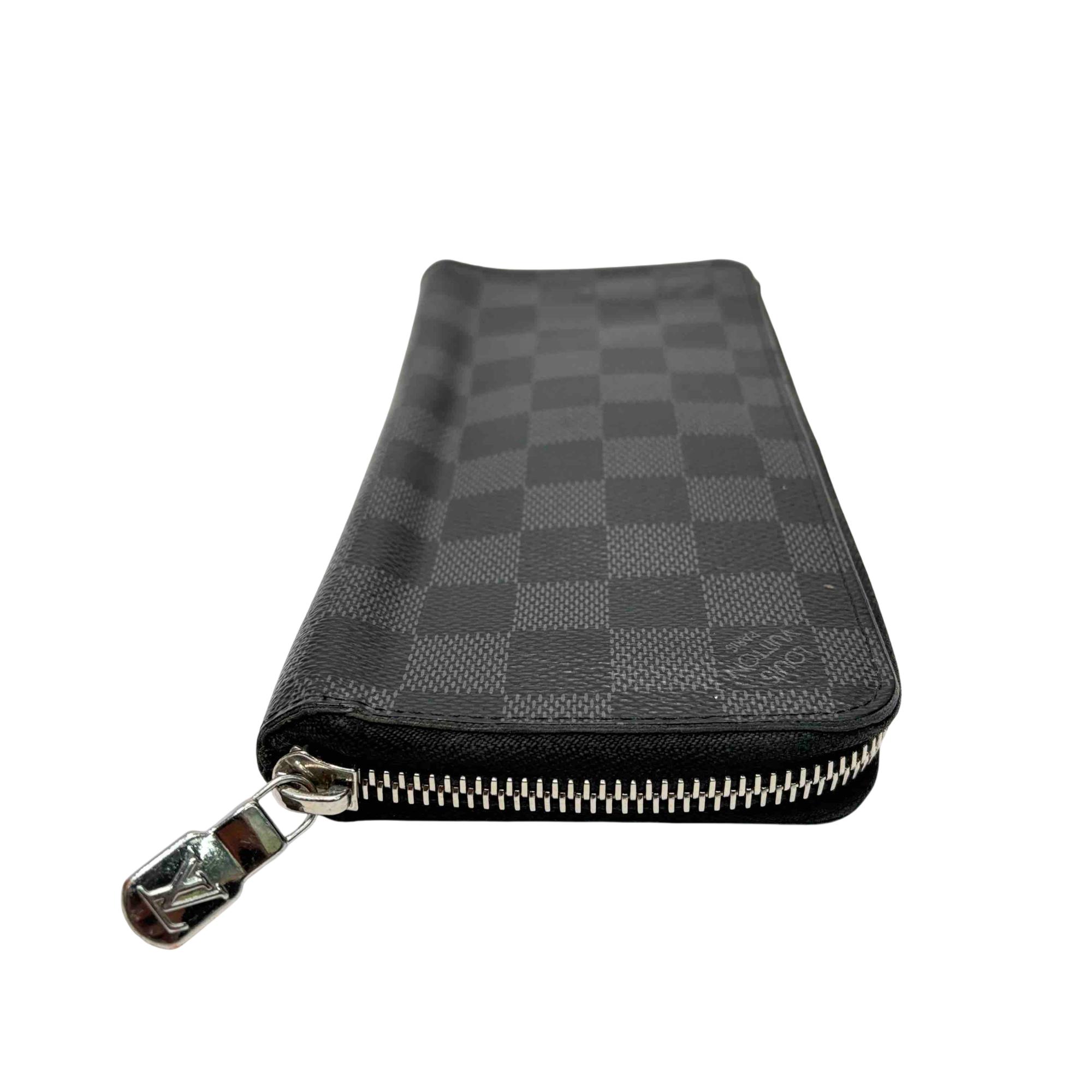 希少品♪【LOUIS VUITTON】Zippy Wallet 財布 Damier Graphite Louis Vuitton Damier Graphite Canvas Zippy Wallet