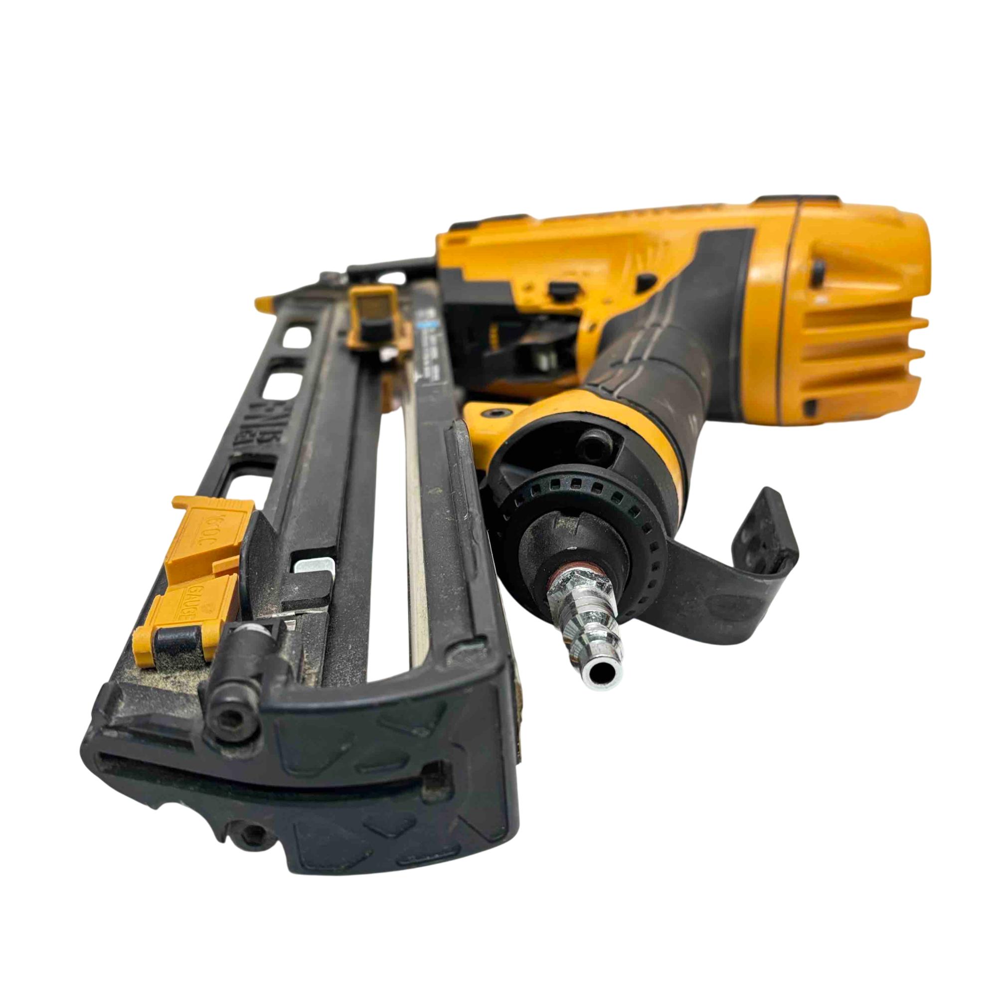 Bostitch Smart Point 2.5-in 16-Gauge Finish Pneumatic Nailer