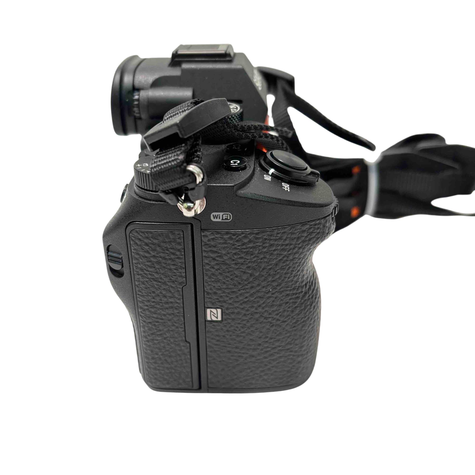 Sony Alpha 7R III ILCE-7RM3A 42.4MP 3
