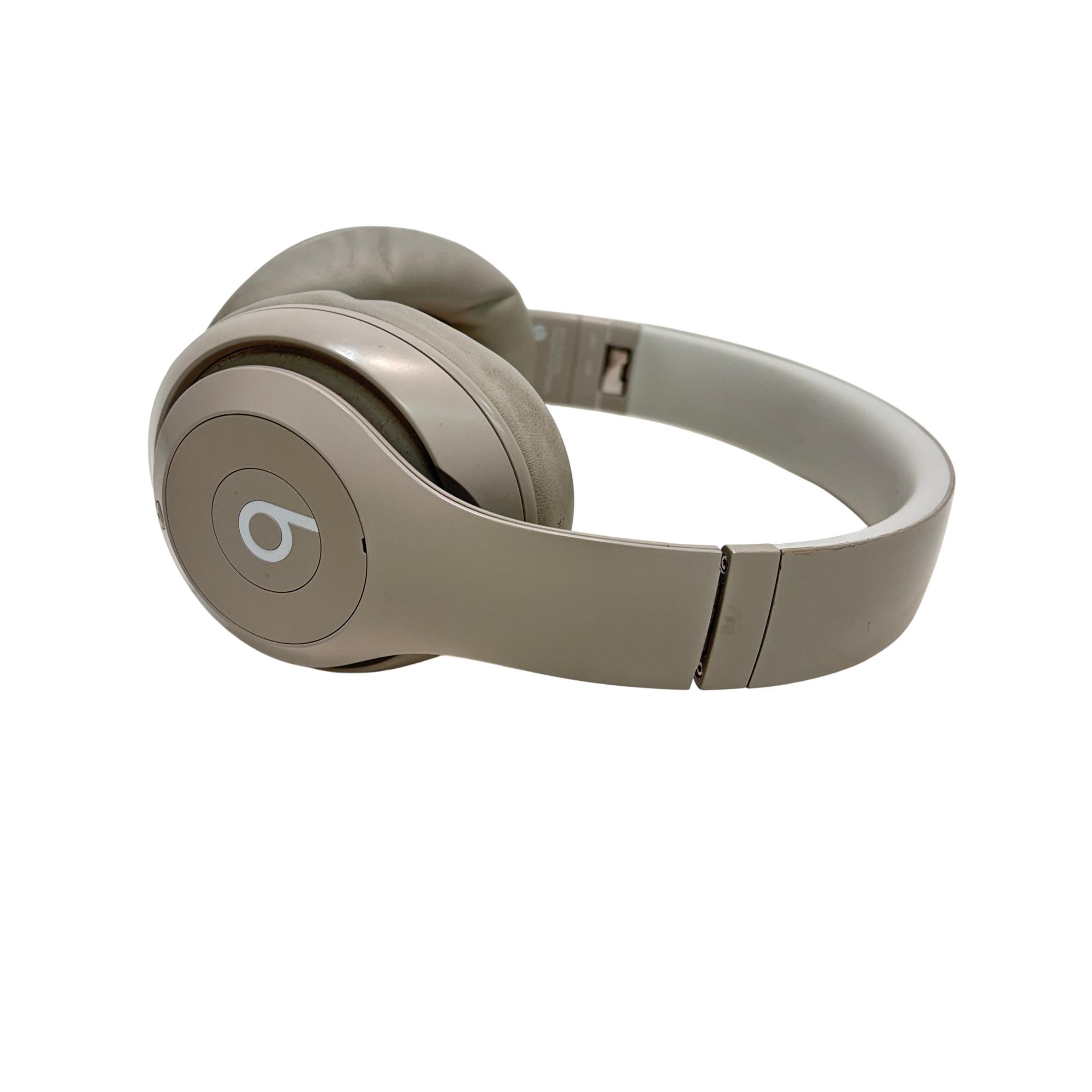 Beats by Dr. Dre Studio Pro A2924 ANC USB-C Bluetooth Wireless