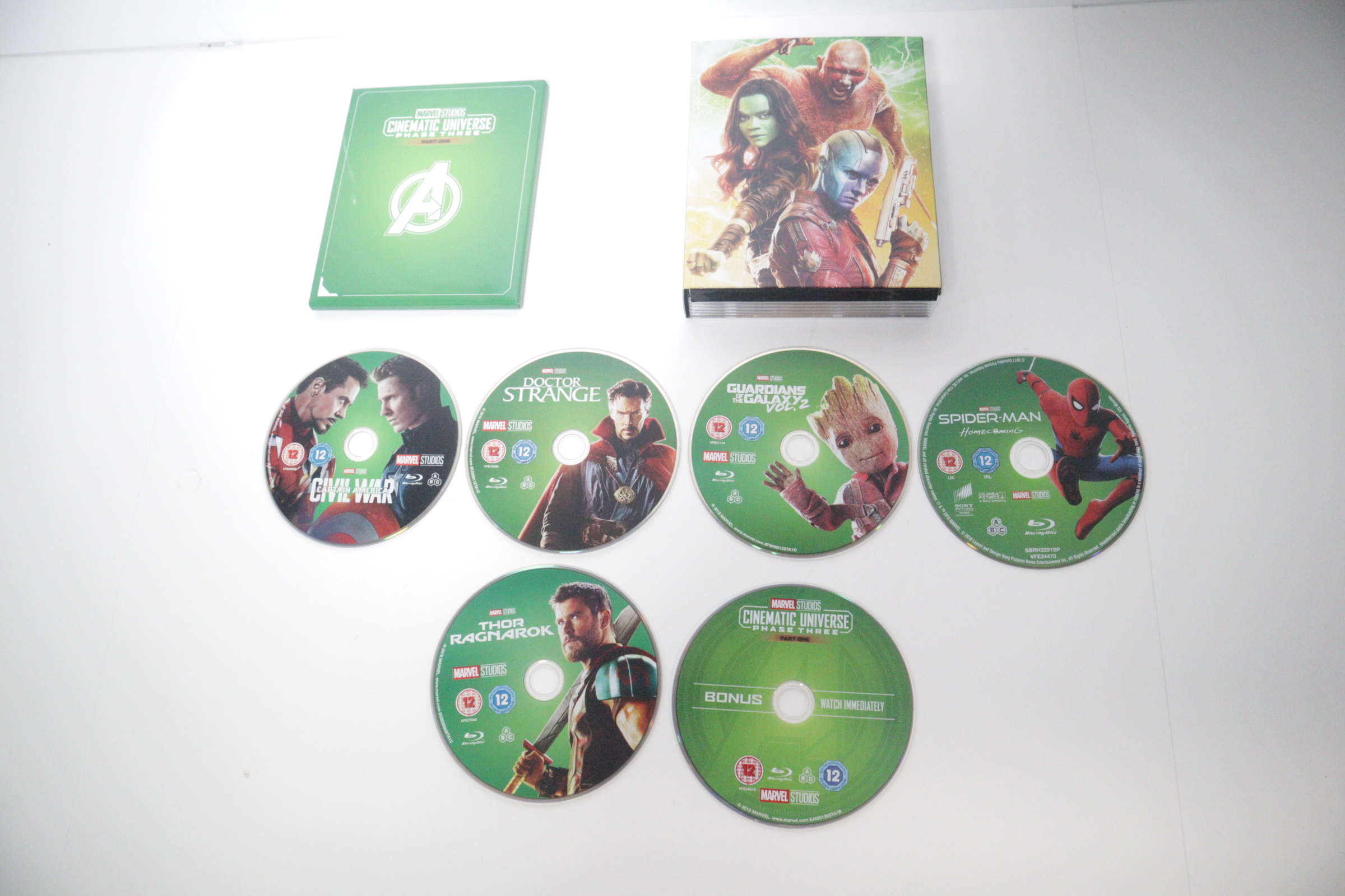 Marvel Studios Cinematic Universe Phase 1-3 Collector's Ed