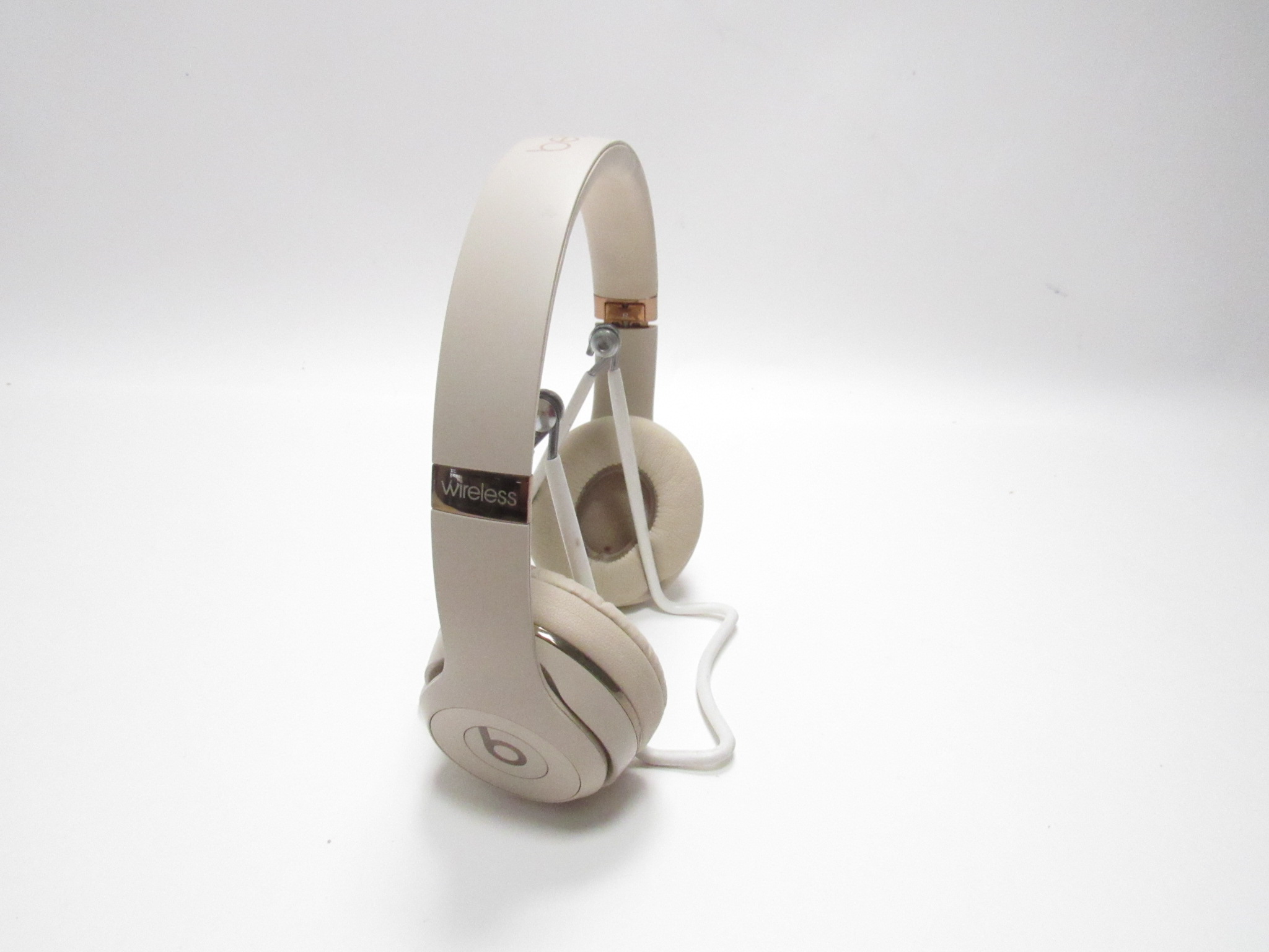 Apple A1796 Beats Solo 3 Bluetooth Wireless Over The Ear Headphones