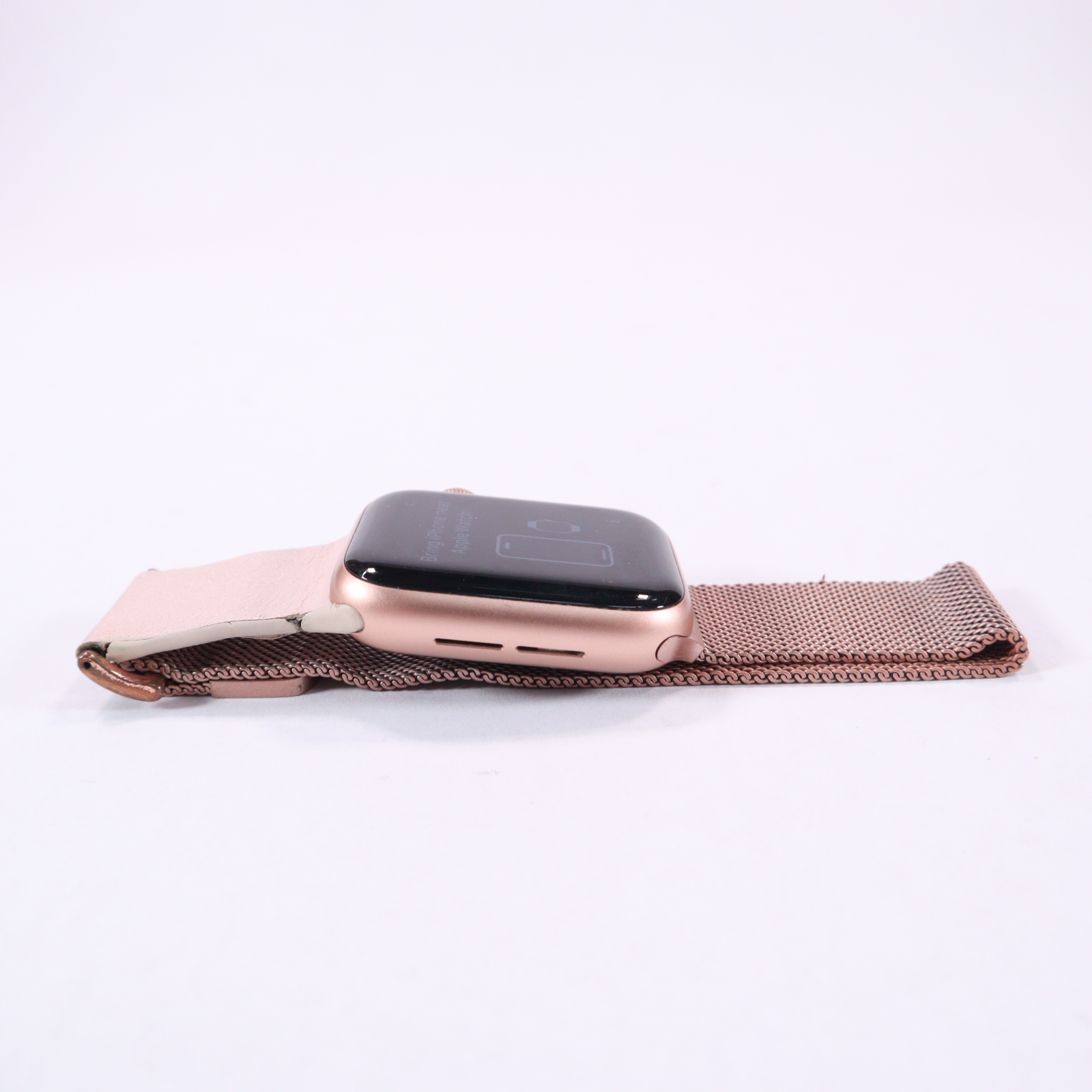 Apple Watch SE A2351 40mm Aluminum Casing Touchscreen Smartwatch