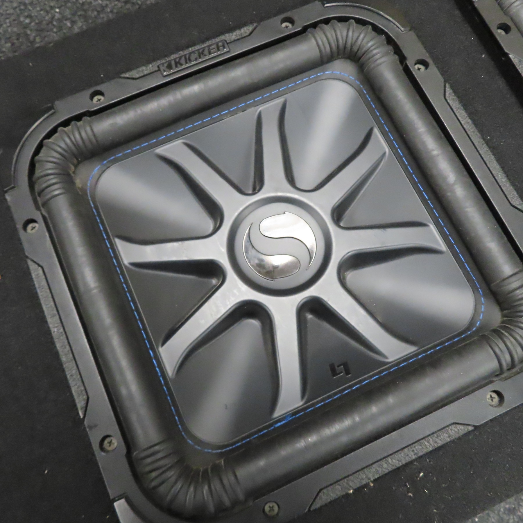 Kicker 44L7S124 Solo-Baric 750W RMS 12