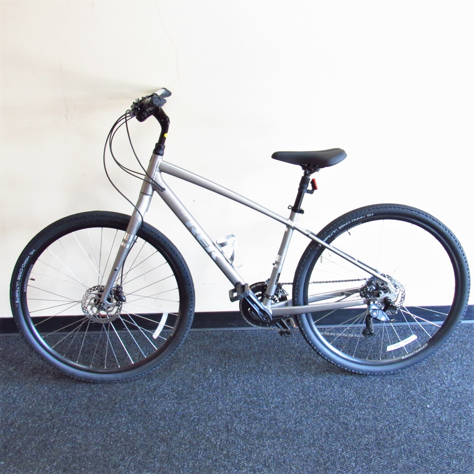 Trek Verve Disc Size M Metallic Gunmetal Hybrid Bike