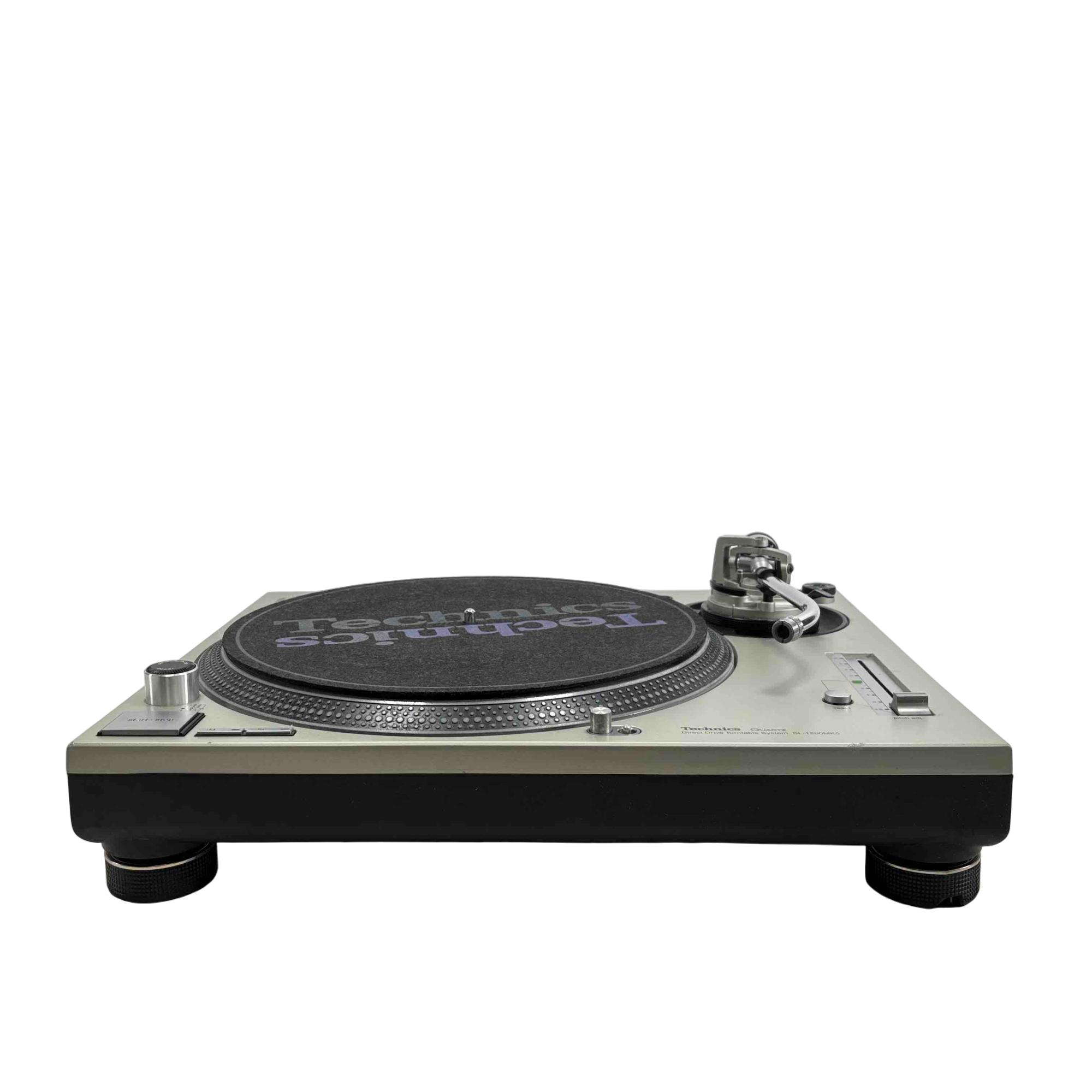 Technics SL-1200MK5 Quartz Direct Drive Turntable System