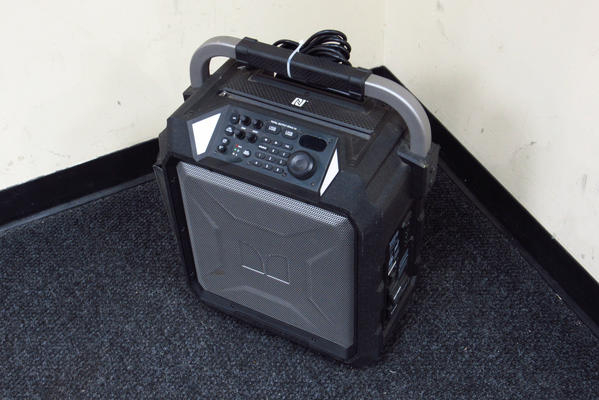 Roller Monster Rocker Speaker BRAND NEW/UNBOXED) Monster Rockin