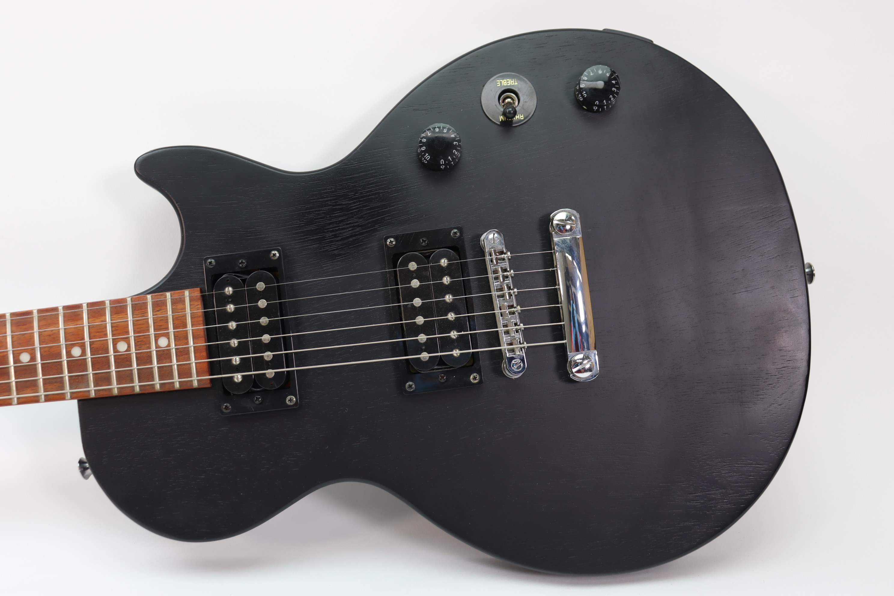 Epiphone Les Paul Special Satin E1 Electric Guitar Ebony - Right