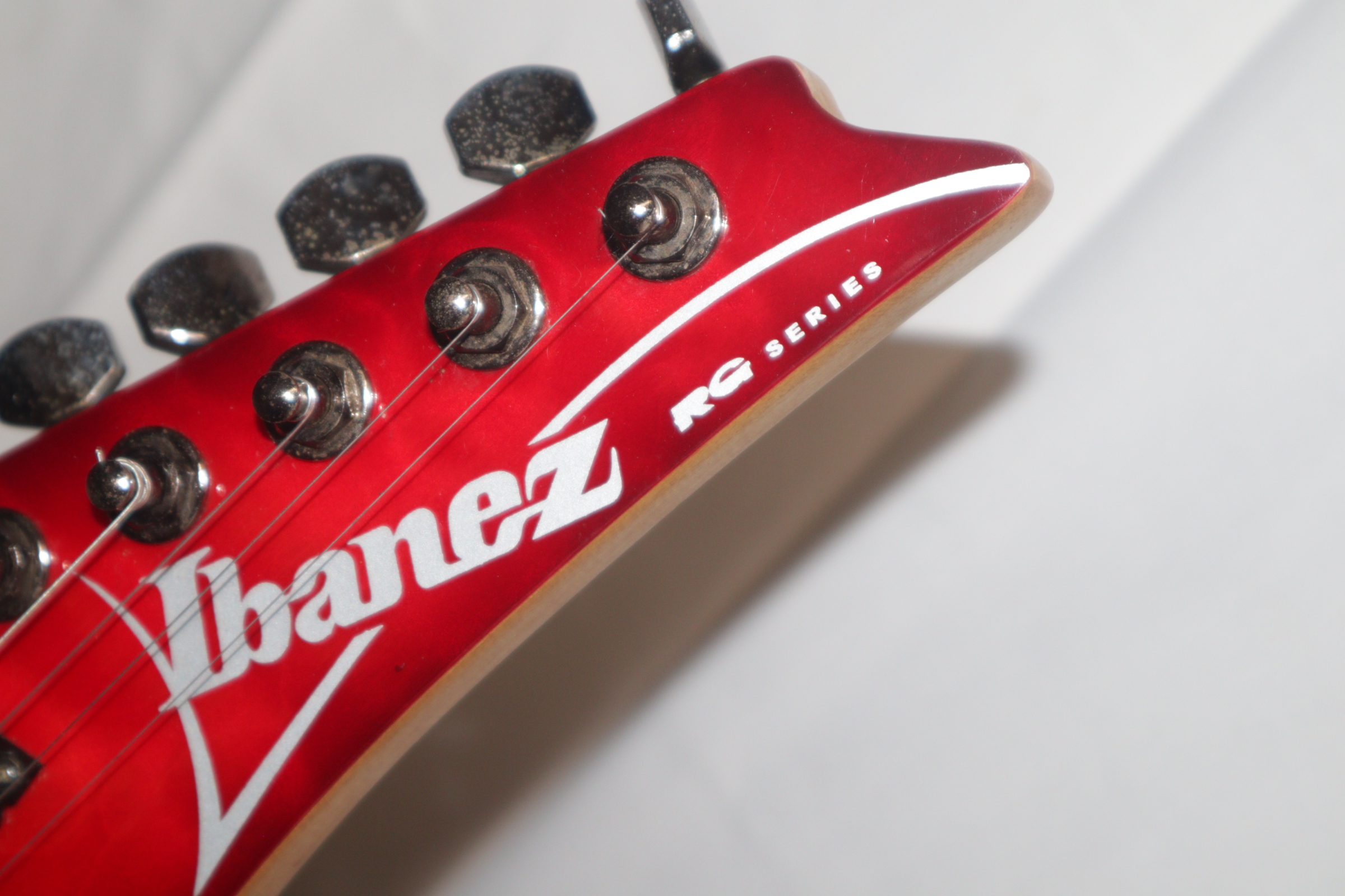 Ibanez RG6005FEQM 1P-01 RG Series Transparent Red 6-String