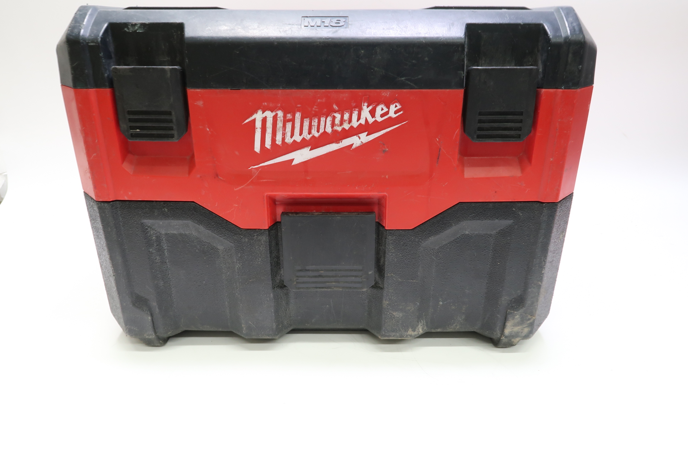 Milwaukee M18 18-Volt 2 Gal. Lithium-Ion Cordless Wet/Dry Shop