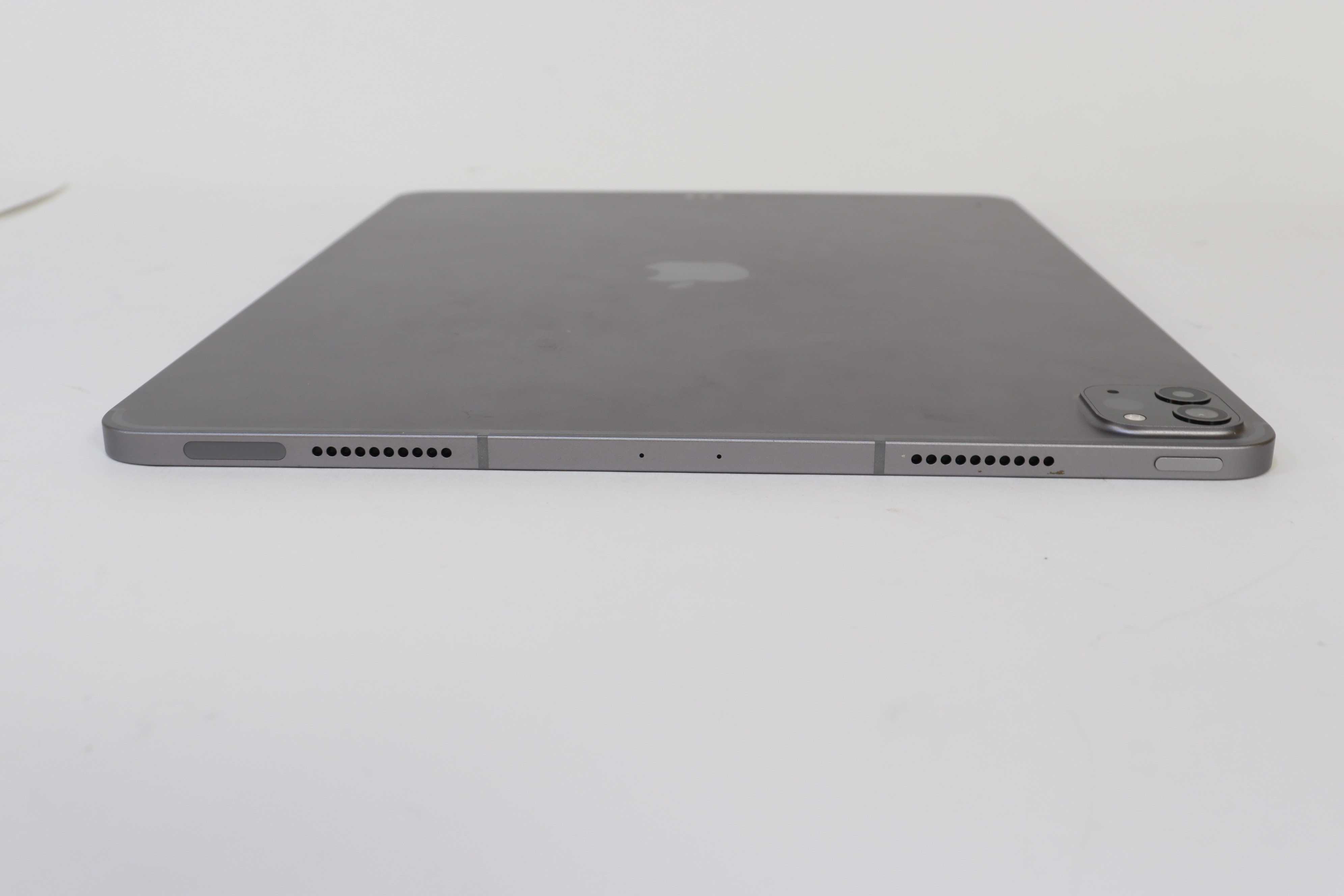 Apple iPad Pro (6th Gen) MP603LL/A Wi-Fi 256GB Space Gray