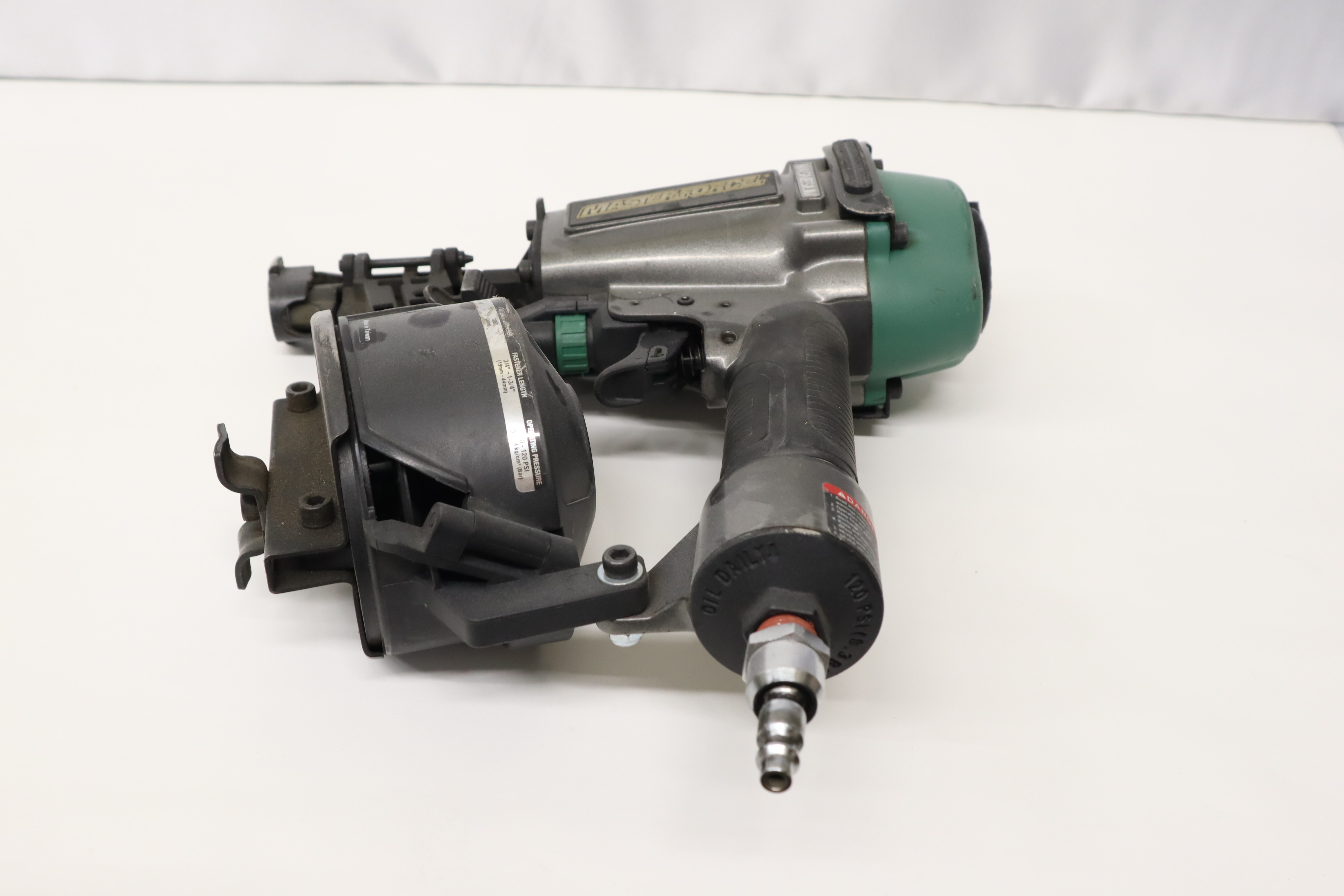 Masterforce 2085011 Pneumatic Coil Roofing Nailer 120 PSI 3/41/3/4" 6462