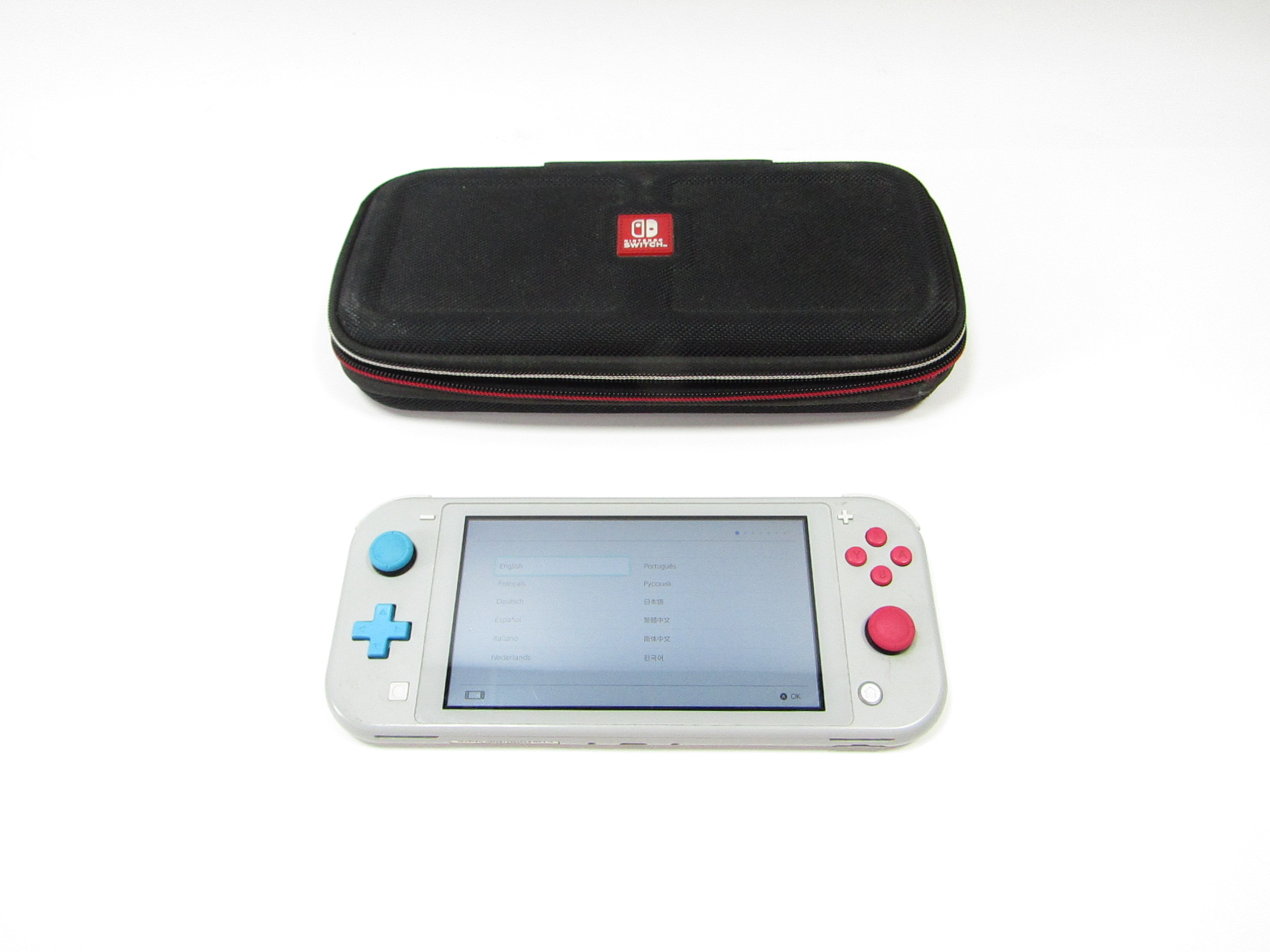  Nintendo Switch Lite - Zacian and Zamazenta Edition : Video  Games