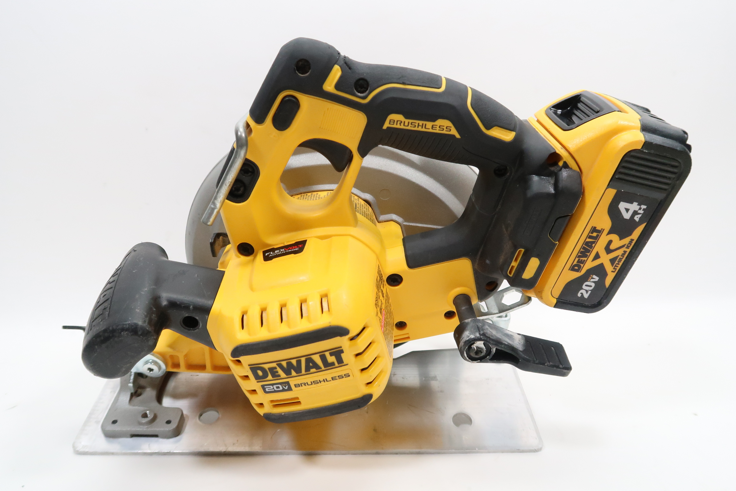 Dewalt Dcs573 20v Max Cordless Brushless 7 1 4 In Circular Saw