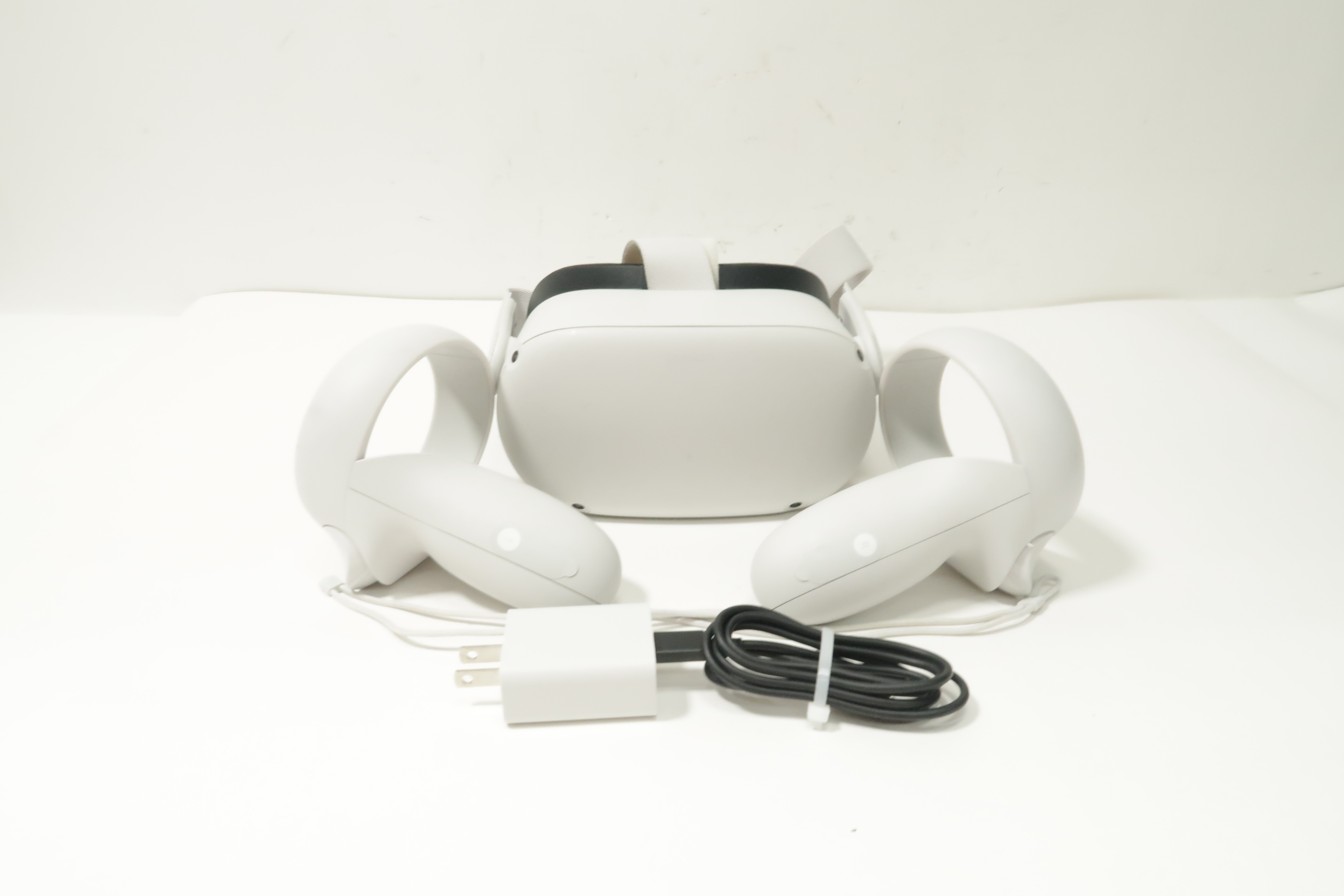 Oculus KW49CM 64GB AllinOne VR Headset Quest 2 0367