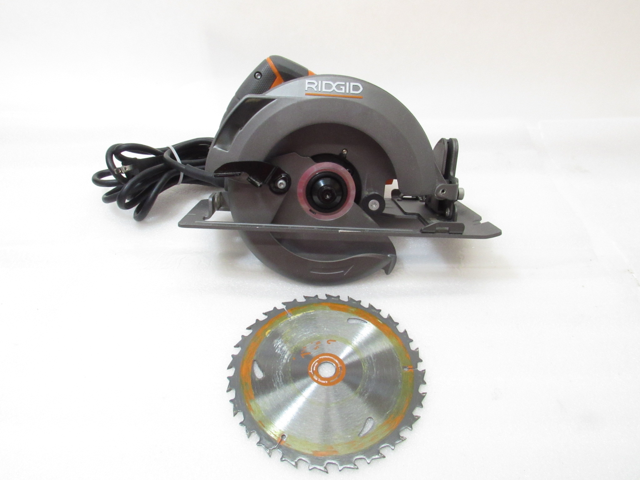 Ridgid R3205 15 Amp 71/4 in. Circular Saw
