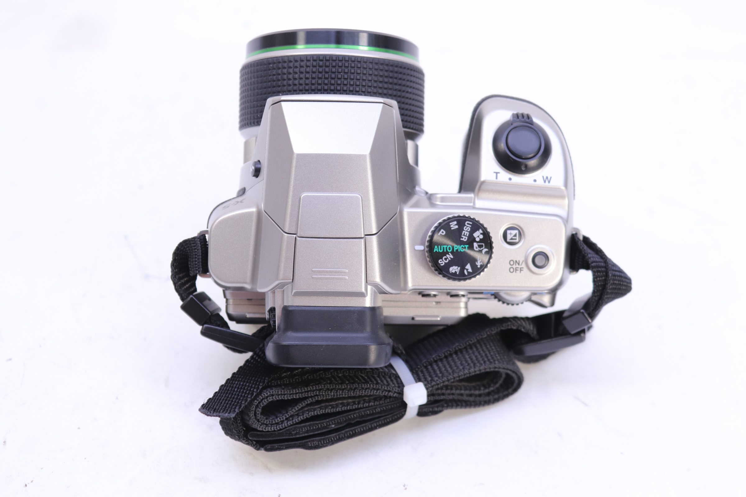 Pentax X-5 16MP Digital Camera/4/104mm SMC Zoom Lens