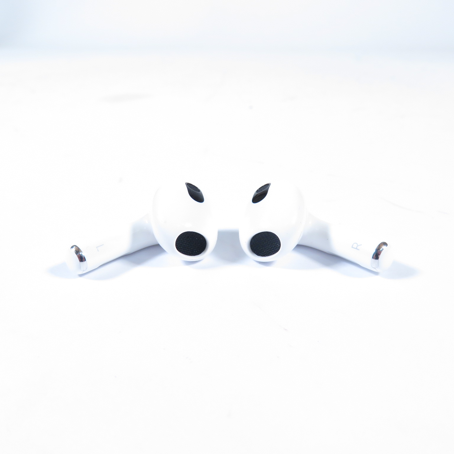 Apple AirPods 3rd Gen A2566 Wireless Adaptive EQ Bluetooth Portable Earbuds