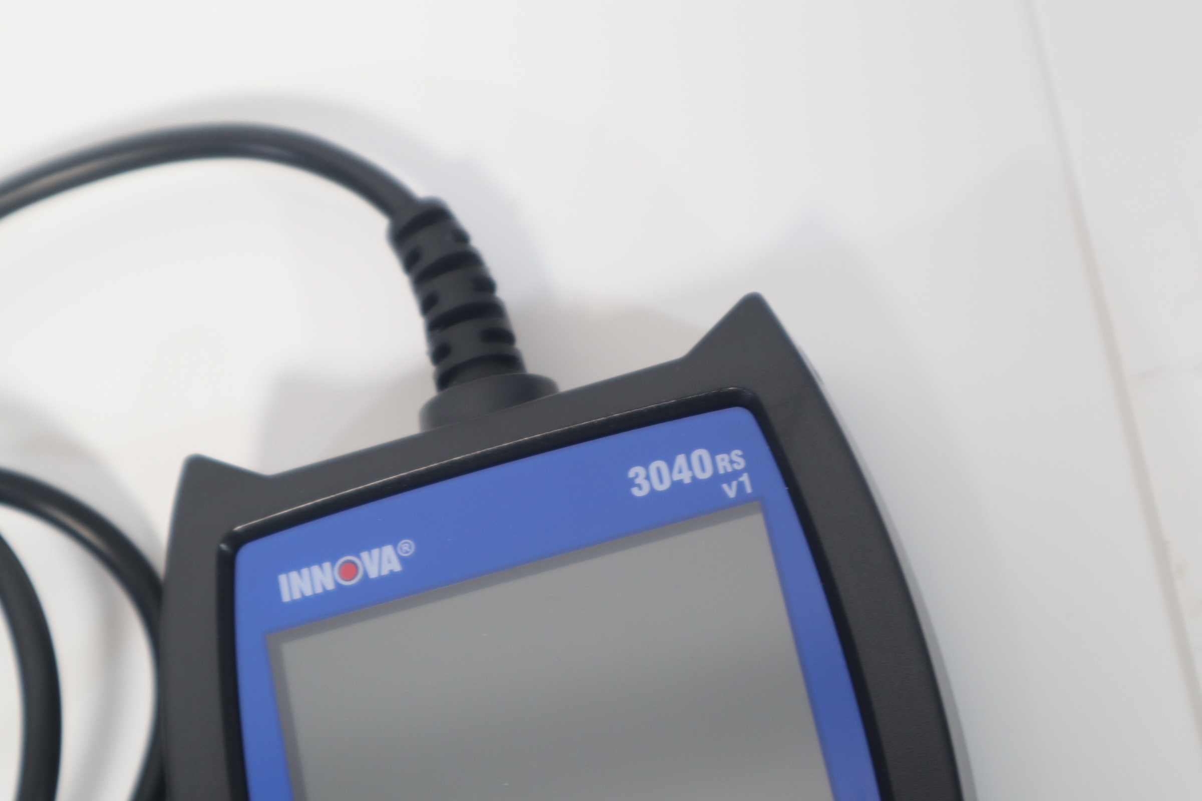 INNOVA 3040RS FixAssist OBD2 Scan Tool 0407