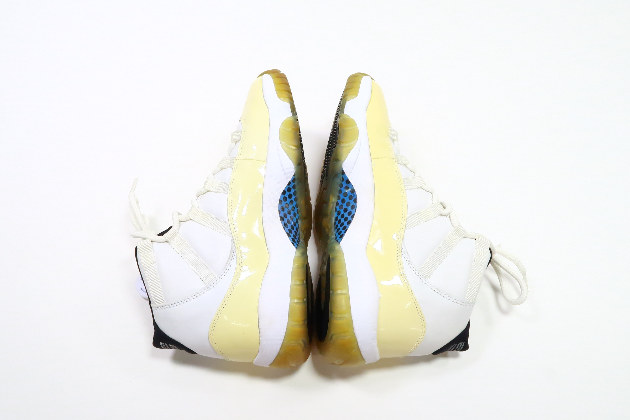 Vintage Jordan Air 11 Retro 2000 Men Beige Columbia Size 11 Sneakers 136046-14 Air Jordan 11 Retro Columbia (2001) - 136046-142 Raffles  main image 2