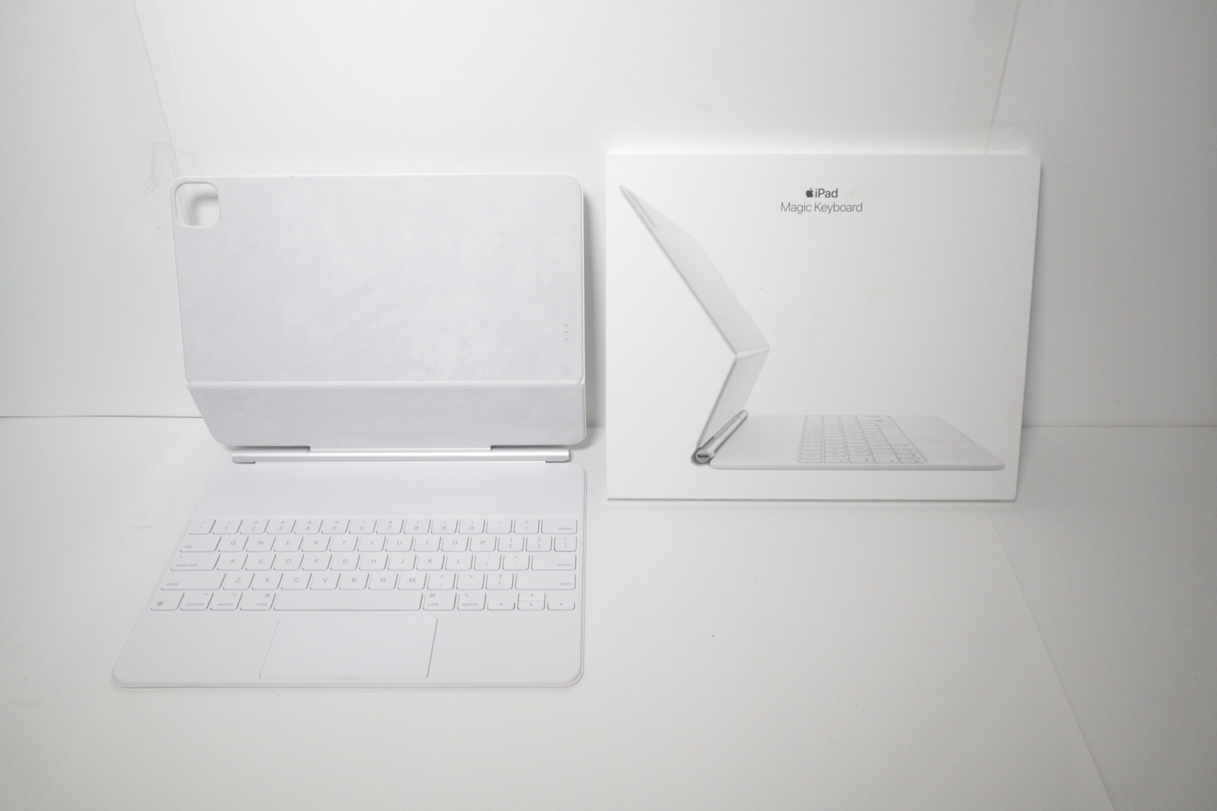 Apple Magic Keyboard MJQL3LL/A White iPad Pro 12.9 Case/Detachable