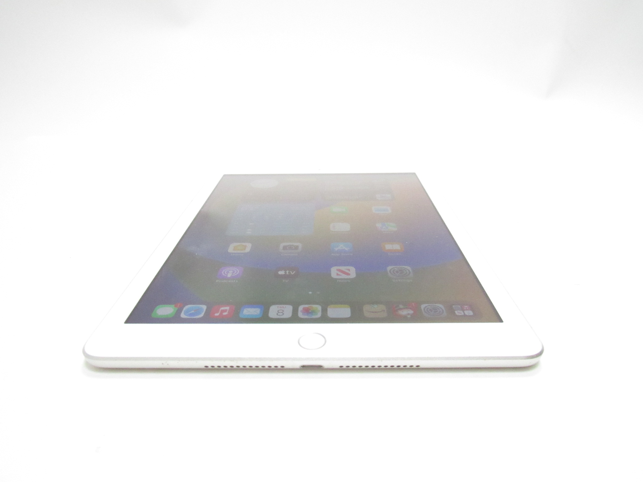 Apple iPad 5th Generation 32GB MP1N2LL/A A1823 Verizon