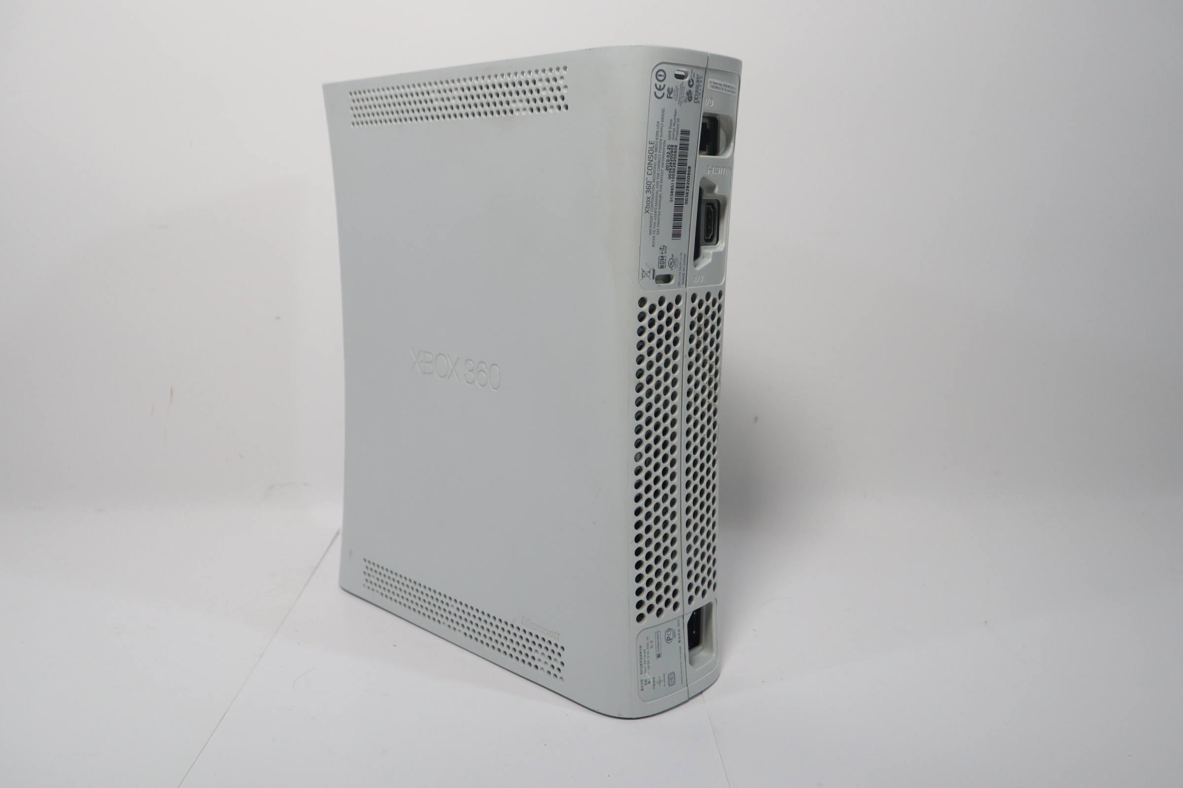 Microsoft Xbox 360 Pro 52R-00030 White 20GB Home Video Gaming