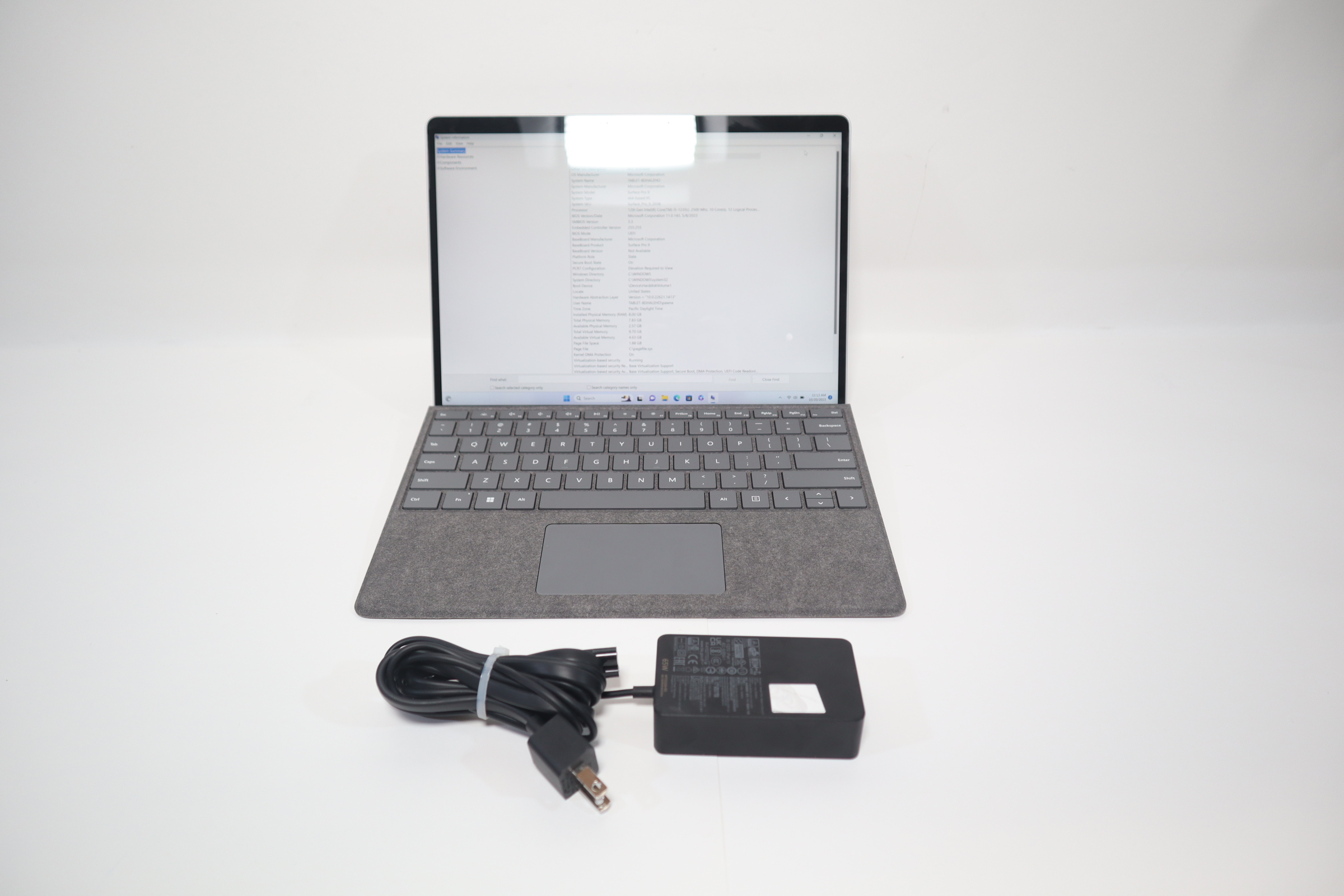 Microsoft Surface Pro 9 2038 Core i5-1235U 2.5GHz 8GB RAM 256GB