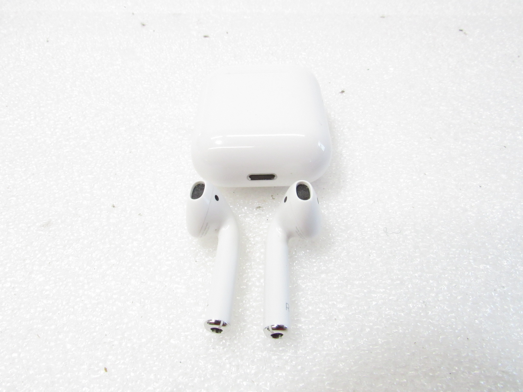 Apple A1602 Airpods Gen 2 In Ear Wireless Headphones