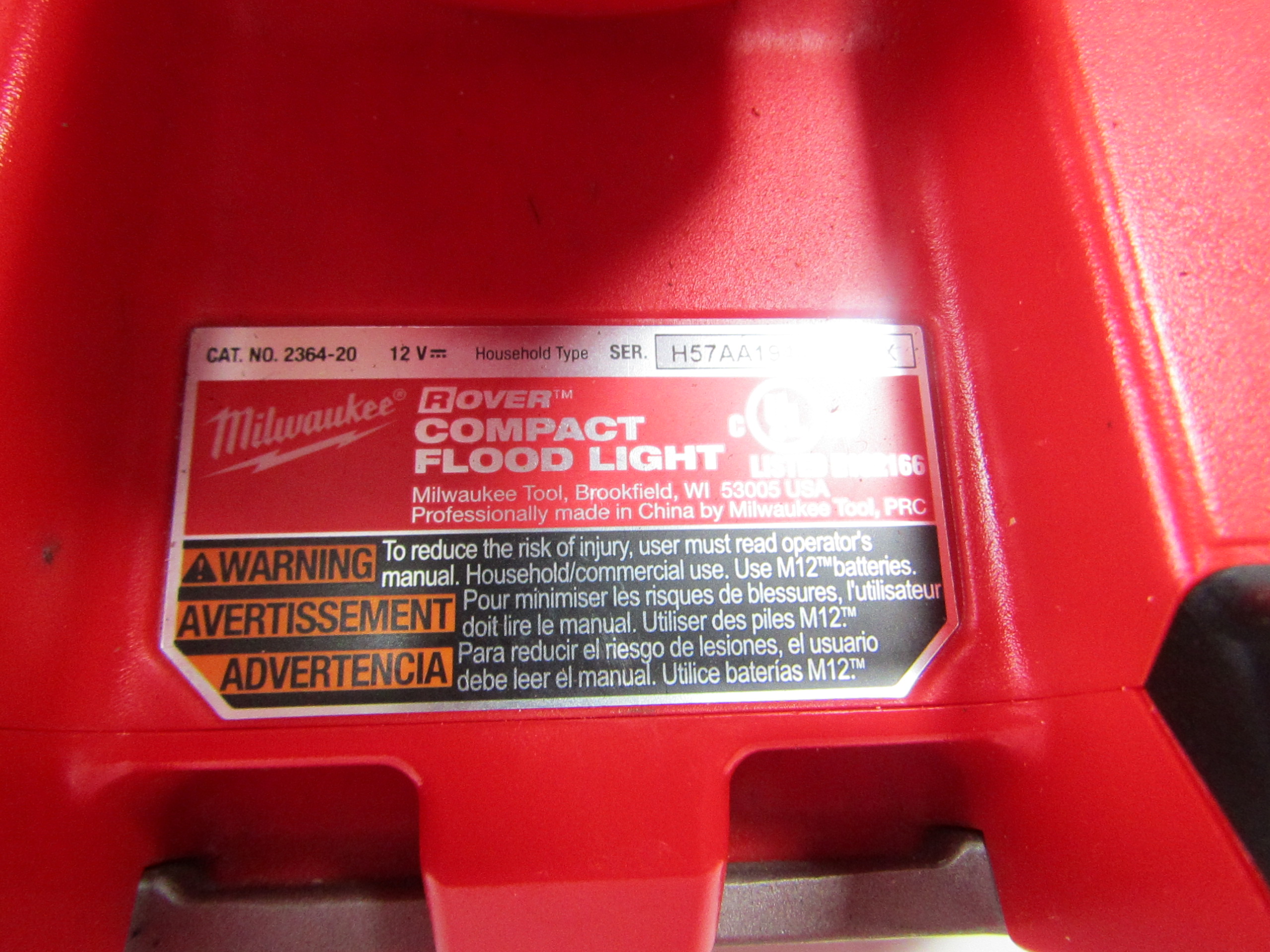 Milwaukee 2364-20 M12 1000 Lumens Li-Ion Cordless LED Compact Flood ...