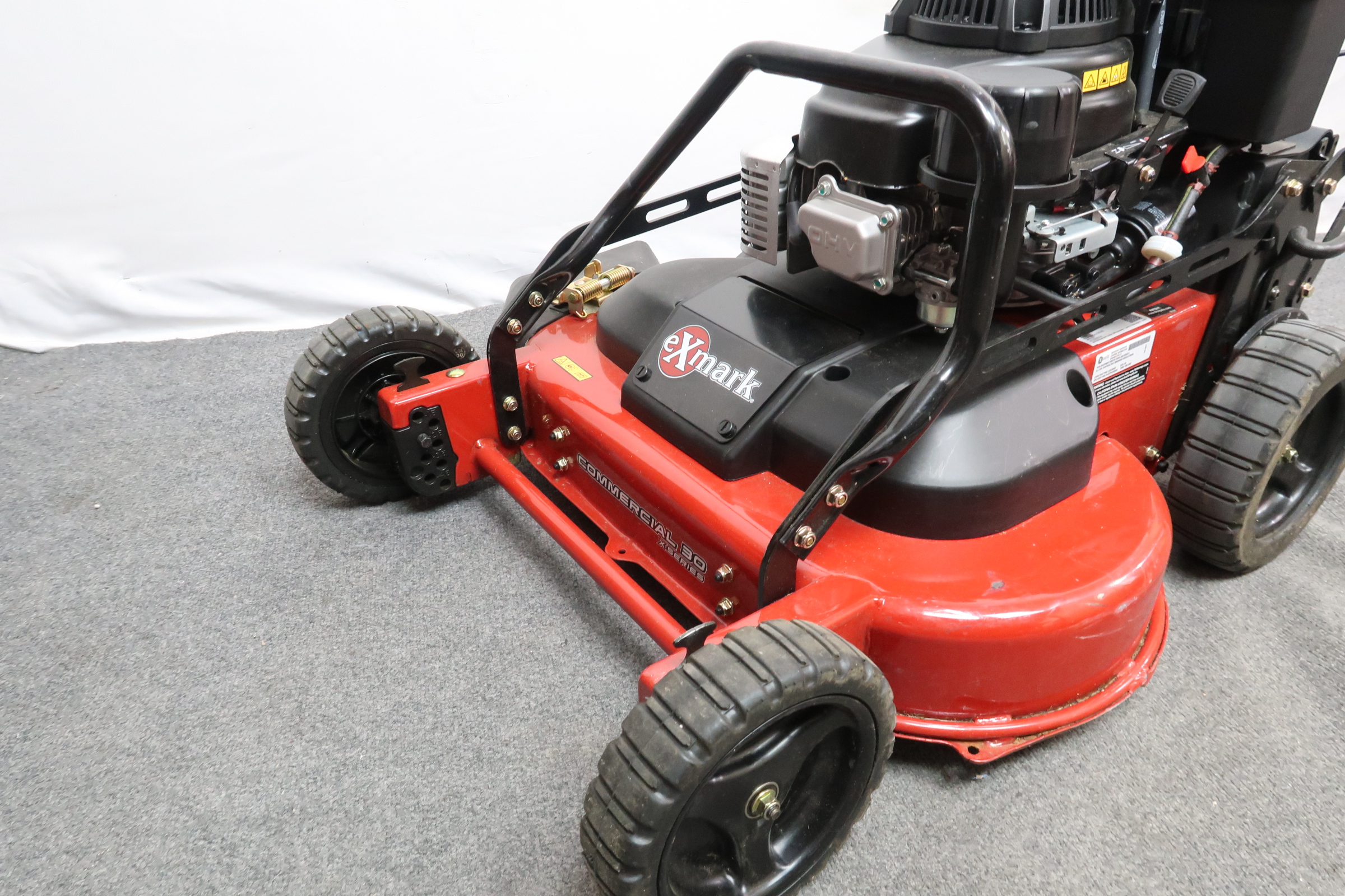 eXmark Commercial 30 XSeries Self Propelled Walk Behind Mower IN